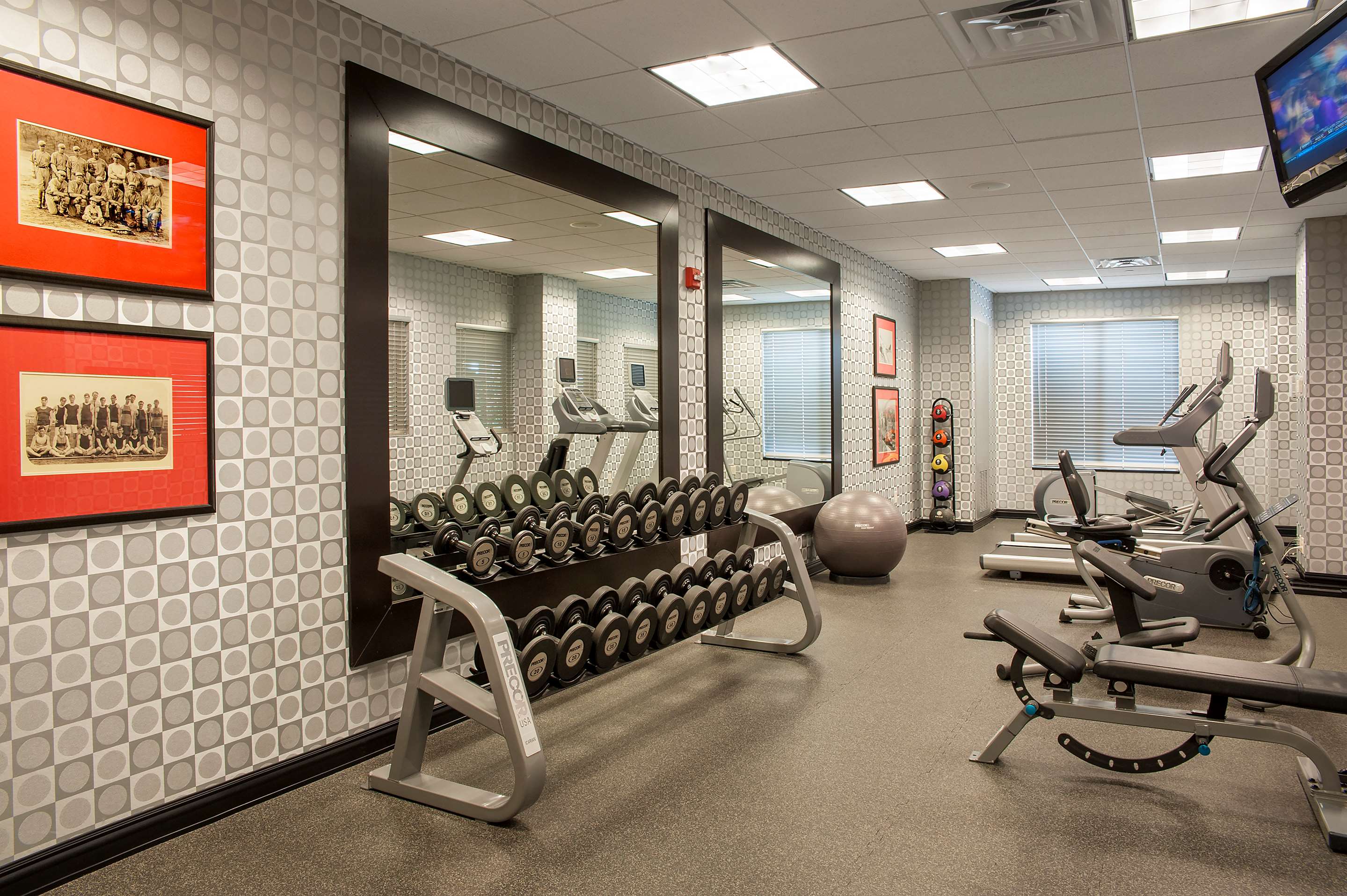 Health club fitness center gym | Hilton Garden Inn Columbus/Edinburgh