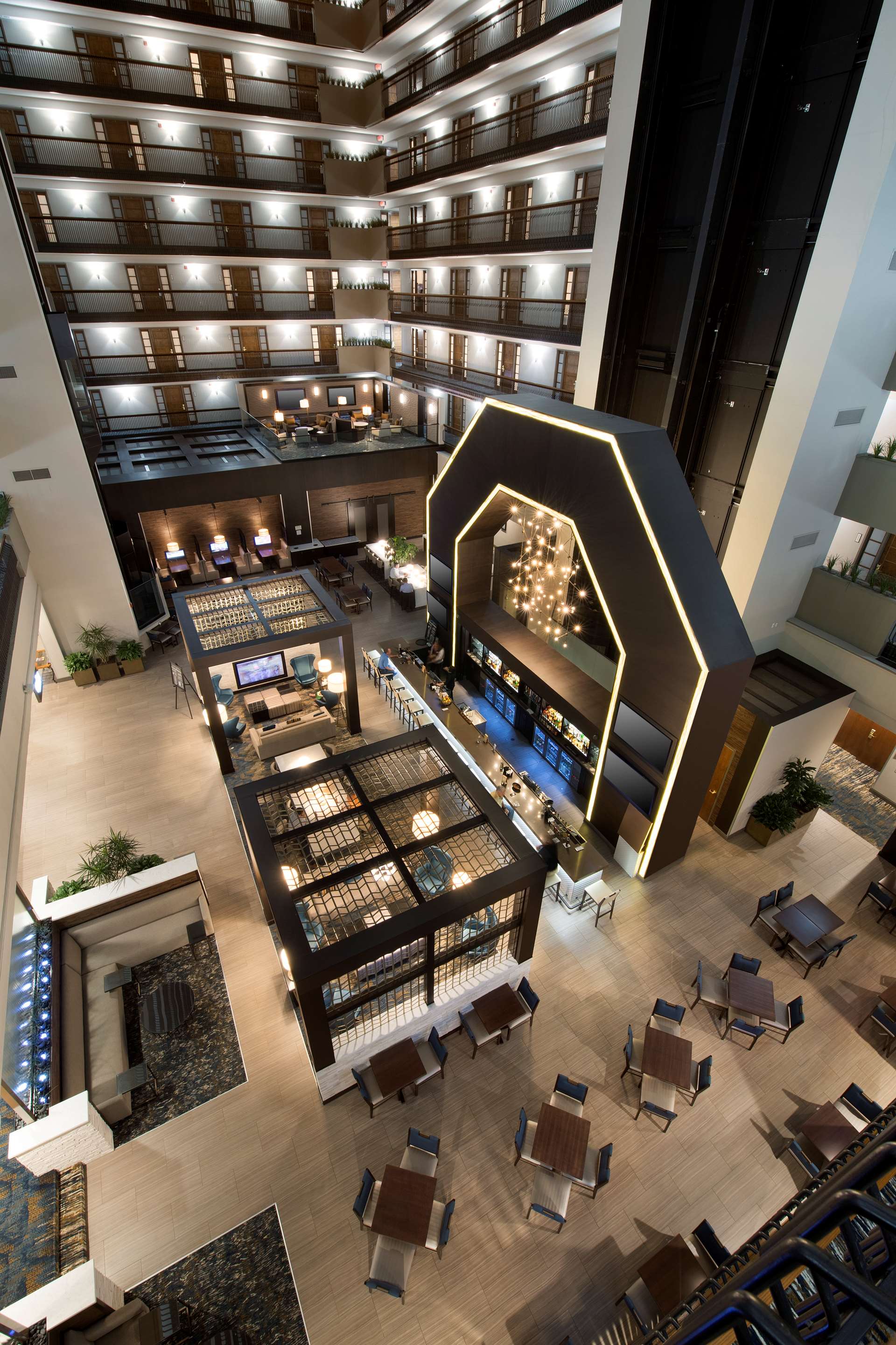 Lobby | Embassy Suites by Hilton Columbus