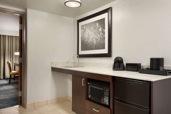  - Embassy Suites Columbus - I-270, Exit 27