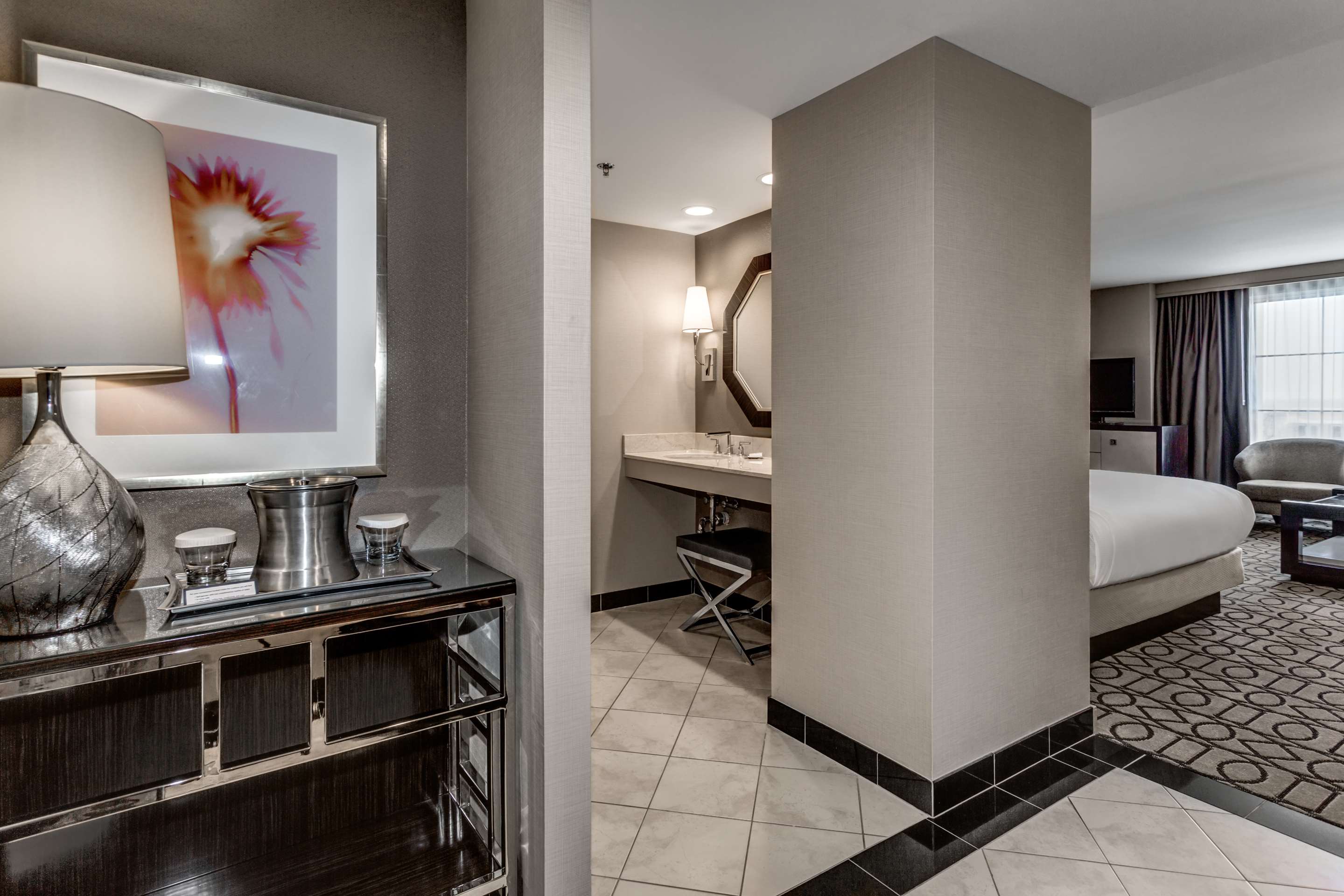 Guest room