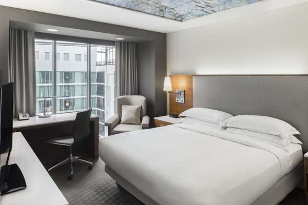  - Hilton Hotel Downtown Columbus - I-670, Exit 4