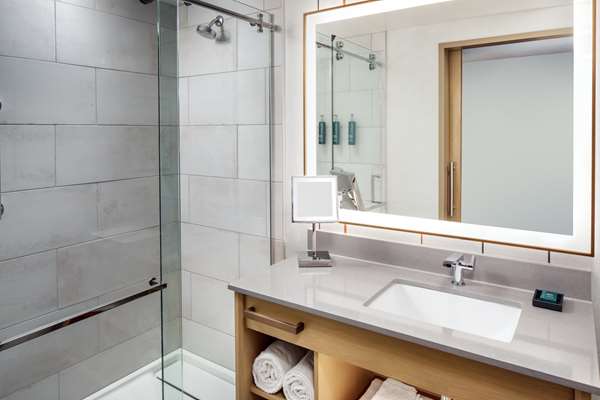  - Hilton Hotel Downtown Columbus - I-670, Exit 4