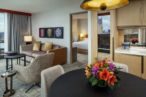  - Hilton Hotel Downtown Columbus - I-670, Exit 4