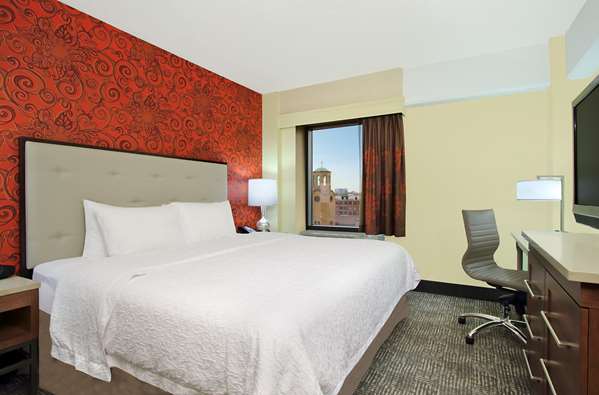  - Hampton Inn & Suites Downtown Columbus - I-670, Exit 4