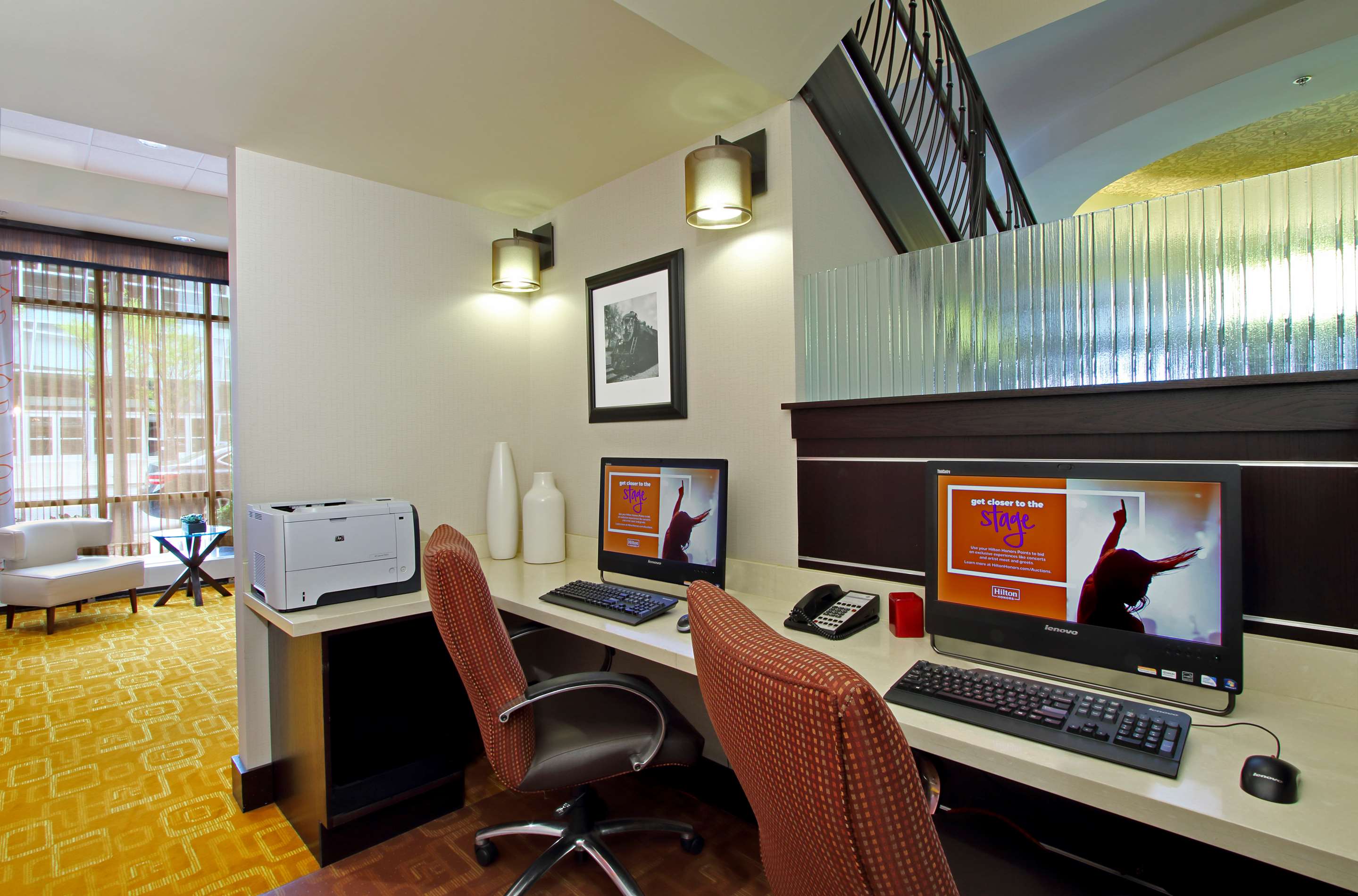 Business Center | Hampton Inn & Suites Columbus-Downtown