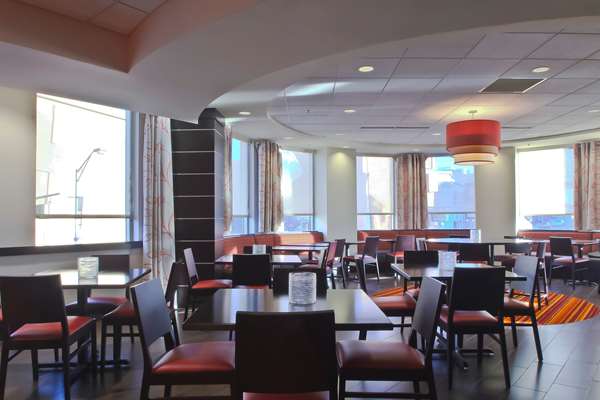 Restaurant - Hampton Inn & Suites Downtown Columbus - I-670, Exit 4