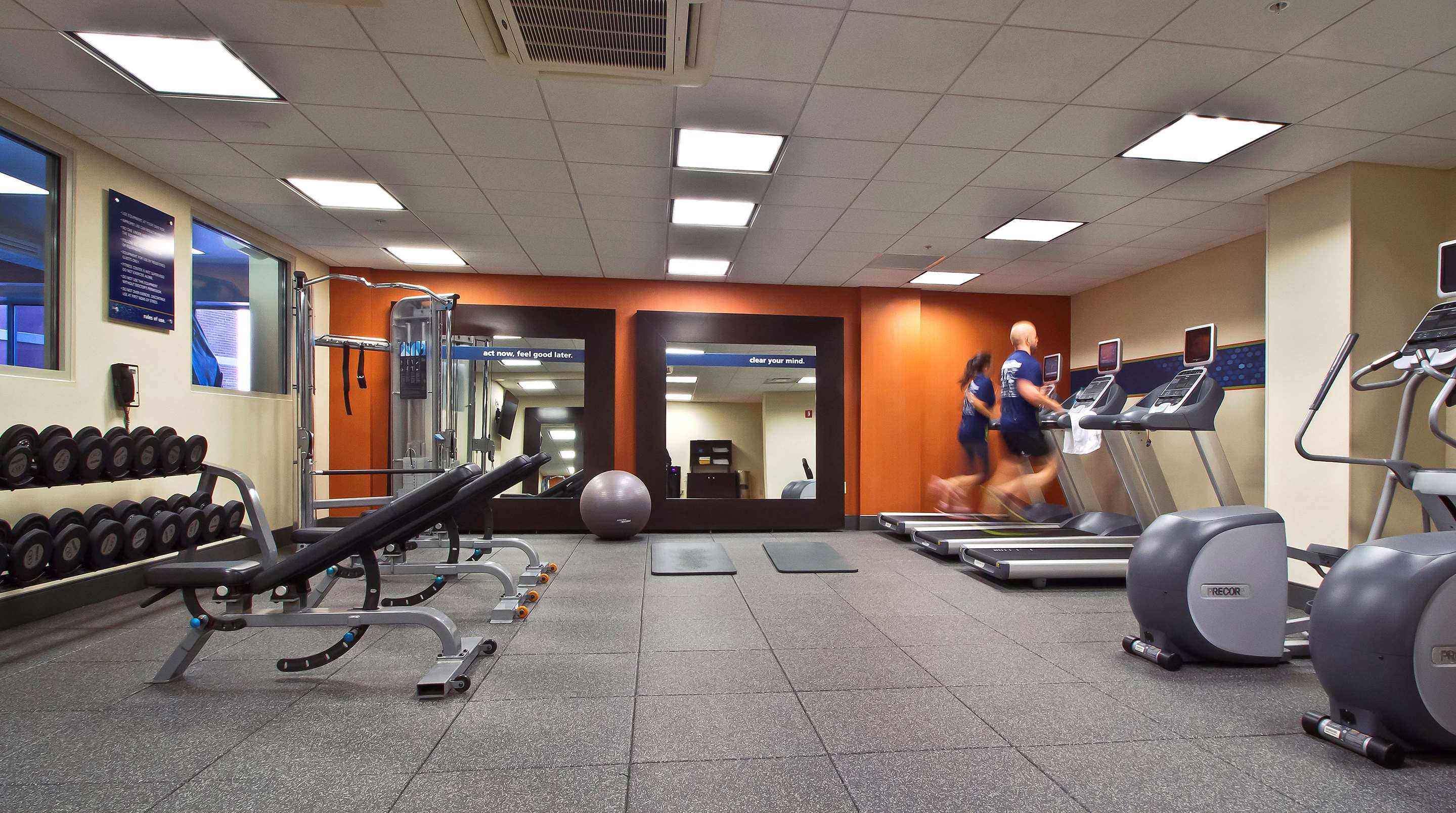 Health club fitness center gym | Hampton Inn & Suites Columbus-Downtown