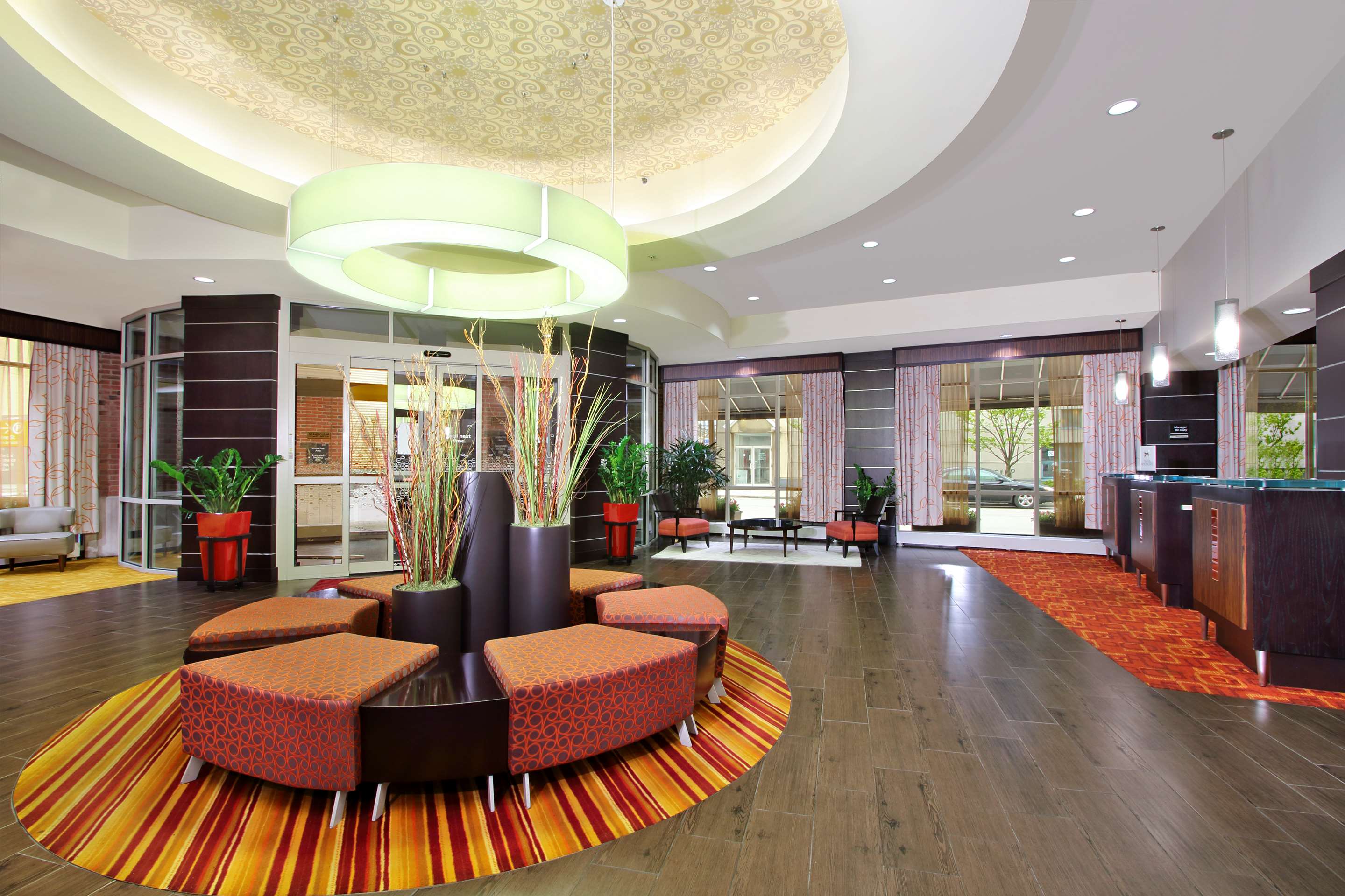 Reception | Hampton Inn & Suites Columbus-Downtown