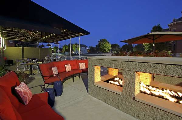 Exterior view - DoubleTree by Hilton Hotel Newark