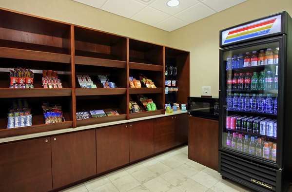 Restaurant - DoubleTree by Hilton Hotel Newark