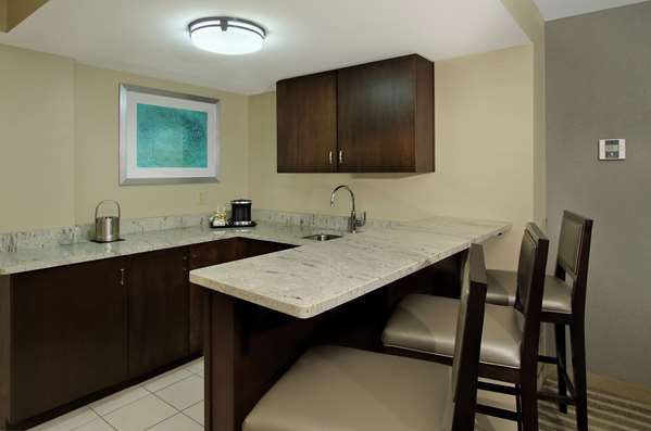  - DoubleTree by Hilton Hotel Newark