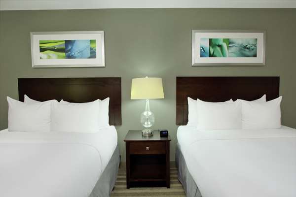  - DoubleTree by Hilton Hotel Newark