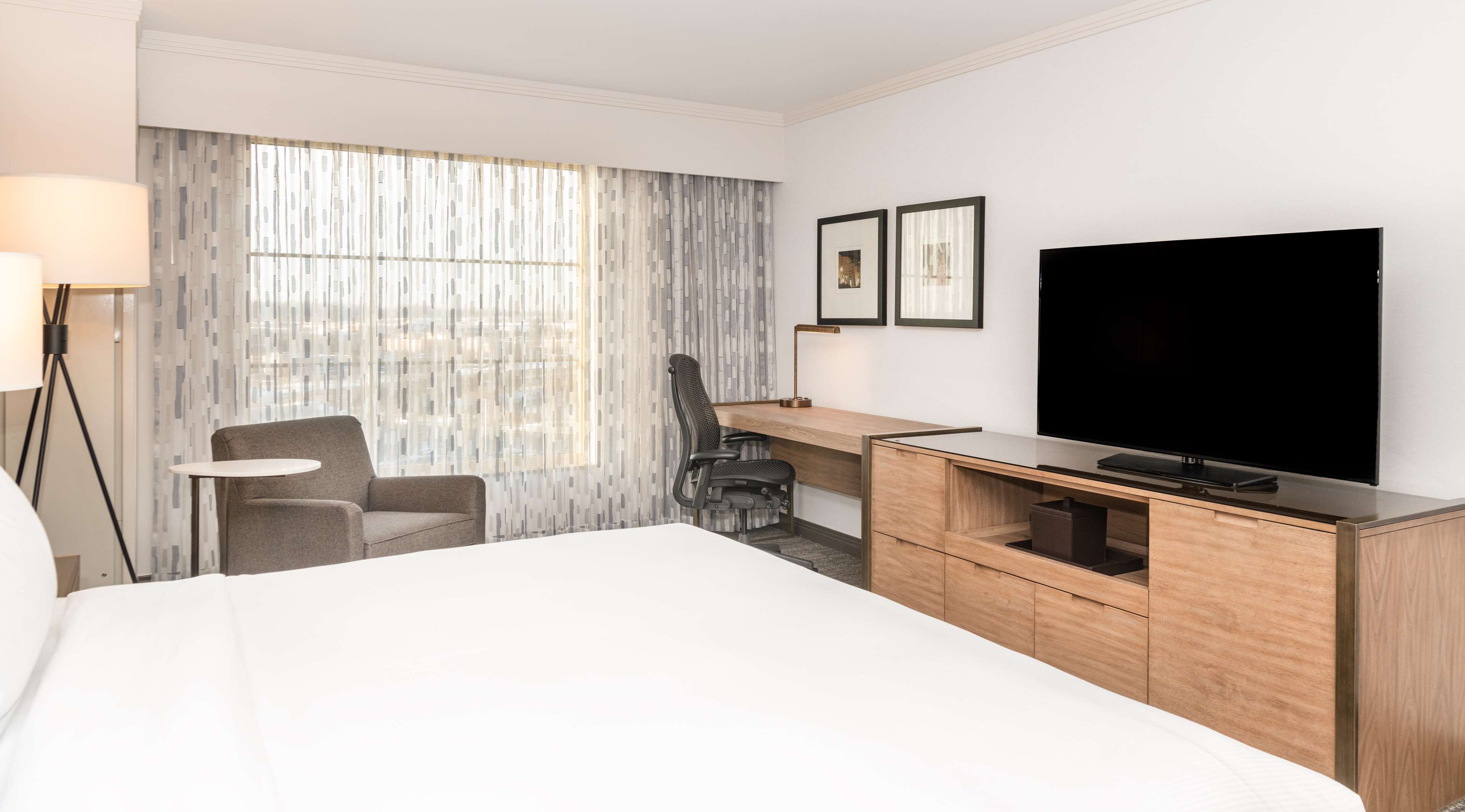Hilton Columbus/Polaris Room Type - 1 KING BED