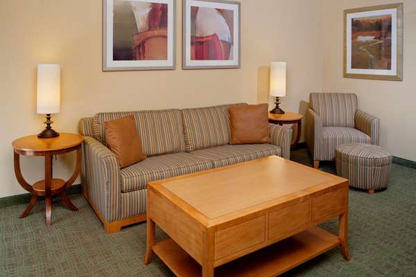  - DoubleTree by Hilton Hotel Worthington Columbus - I-270, Exit 23