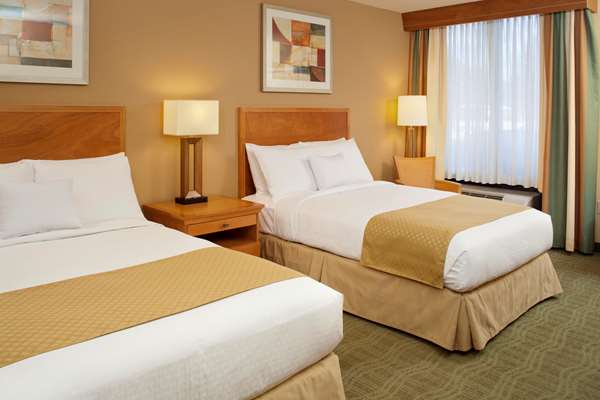  - DoubleTree by Hilton Hotel Worthington Columbus - I-270, Exit 23