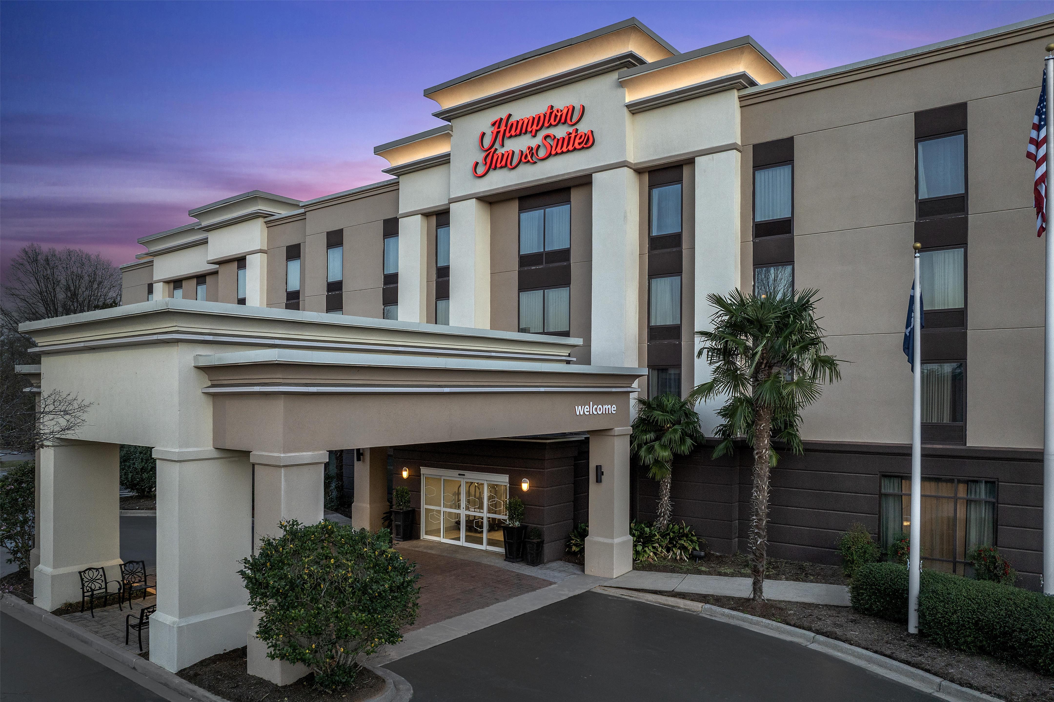 Exterior | Hampton Inn & Suites Clinton - I-26