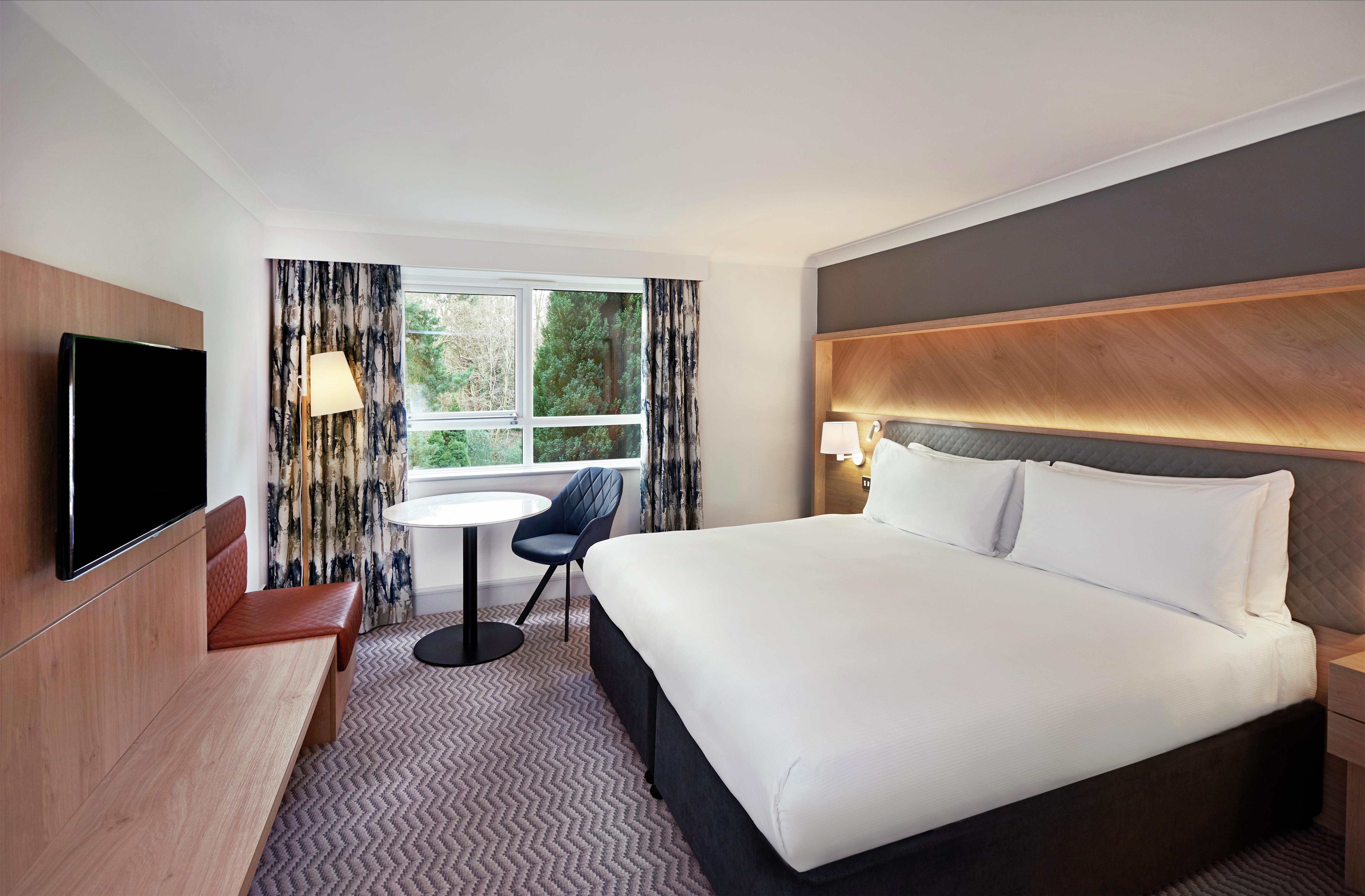Hilton Cobham Room Type - KING HILTON GUESTROOM