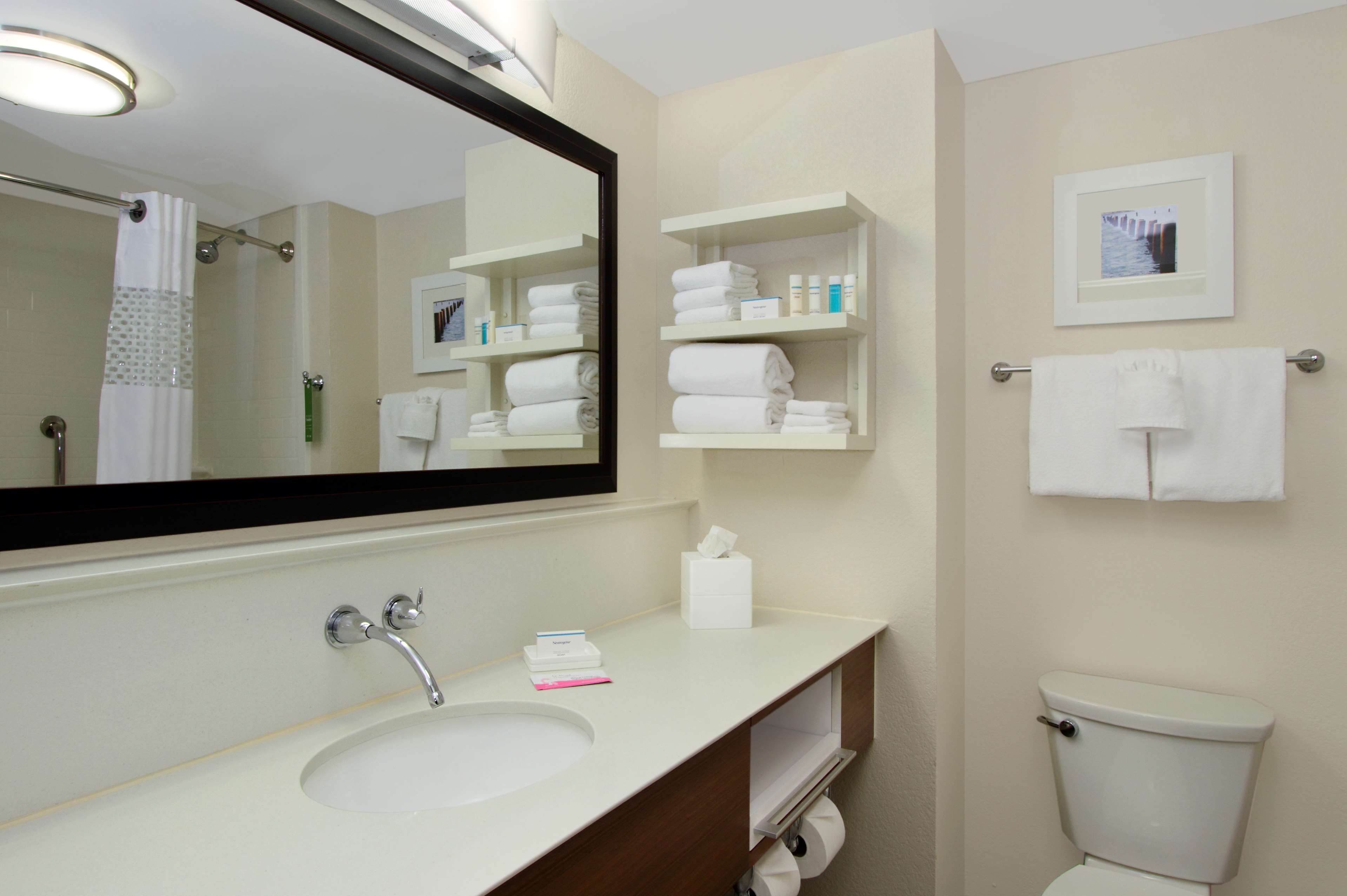 Hampton Inn Cocoa Beach Room Type - 2 QUEEN, BALC  N S