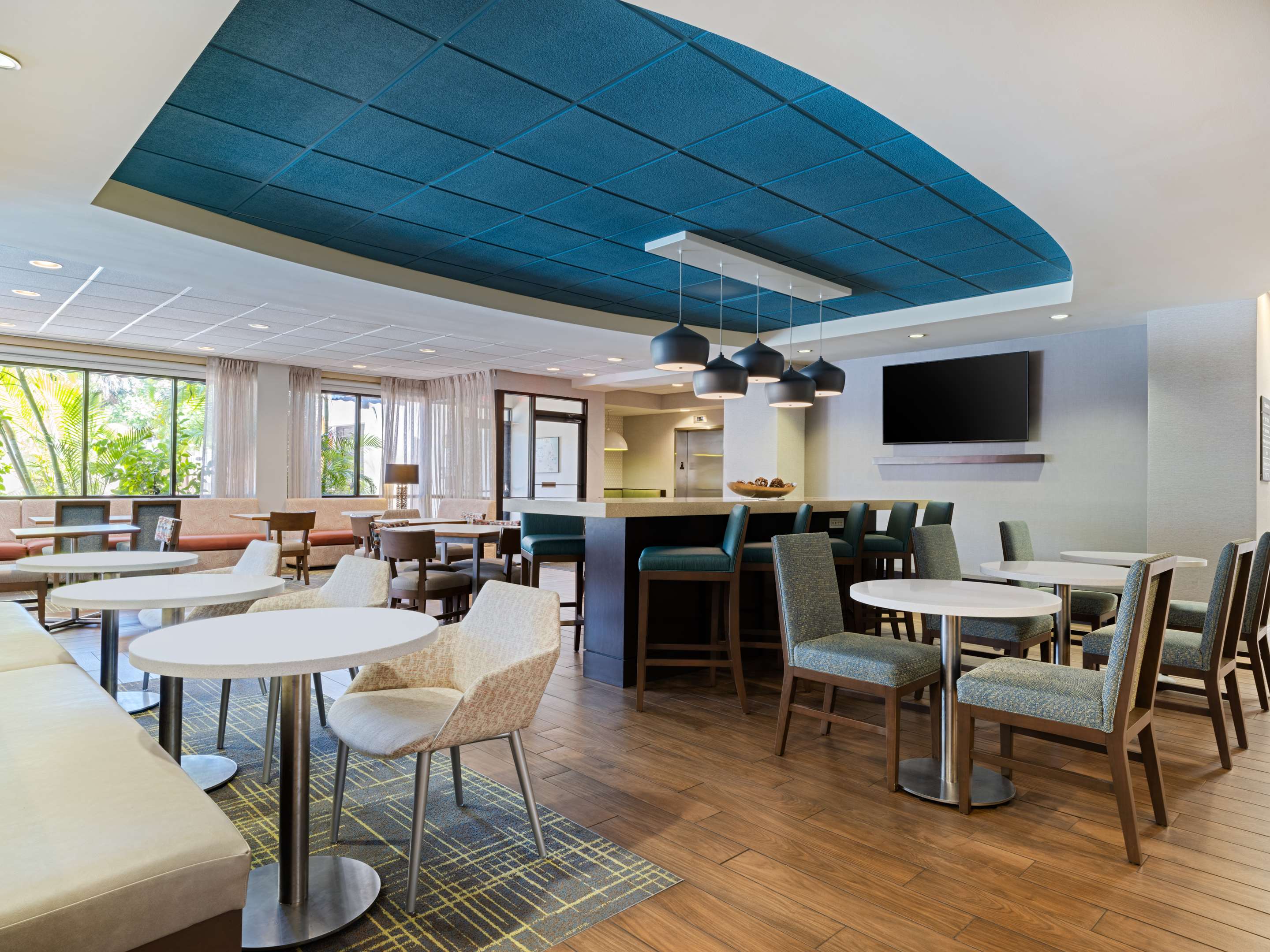 Lobby | Hampton Inn Cocoa Beach