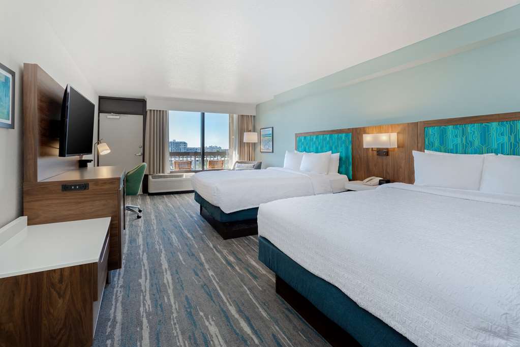 Hampton Inn Cocoa Beach Room Type - 2Q MOB HEARING ACC TUB NS