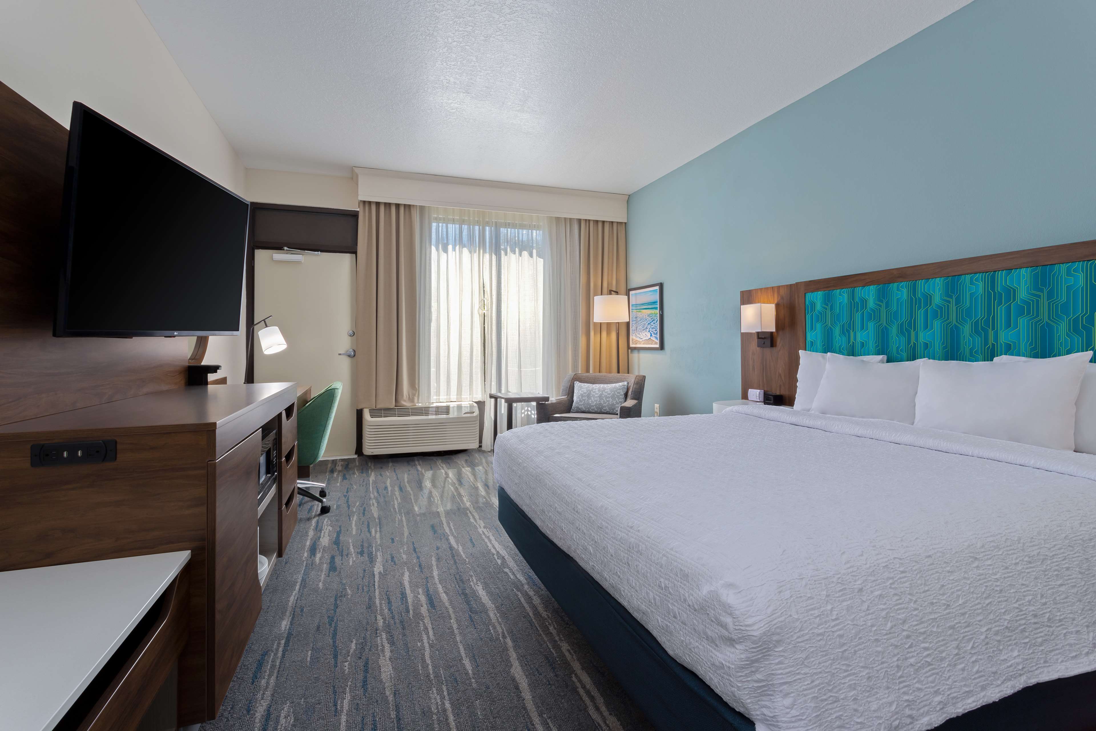 Hampton Inn Cocoa Beach Room Type - KING ACC ROLLIN SHWR NS, P