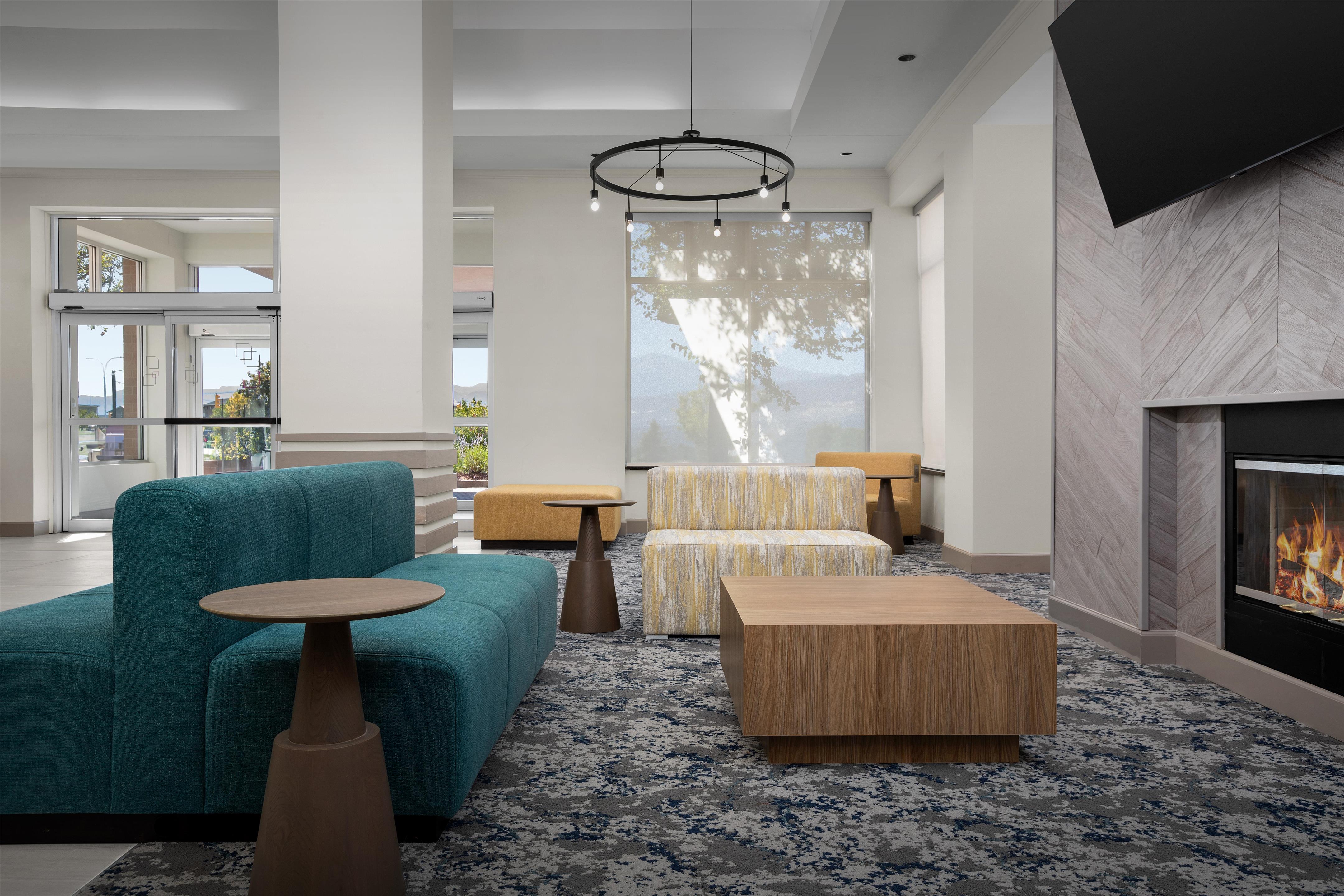 Lobby | Hilton Garden Inn Colorado Springs North Air Force Academy