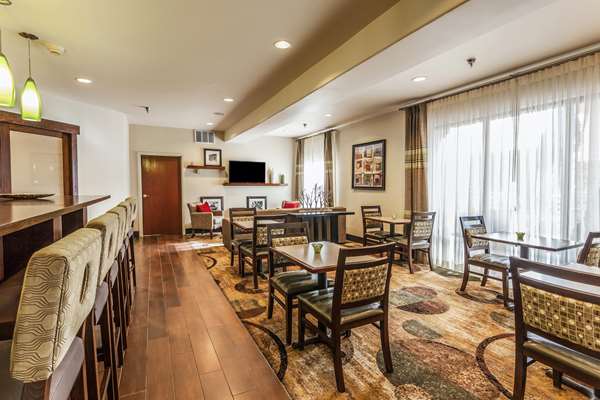 Restaurant - Hampton Inn Airport Colorado Springs