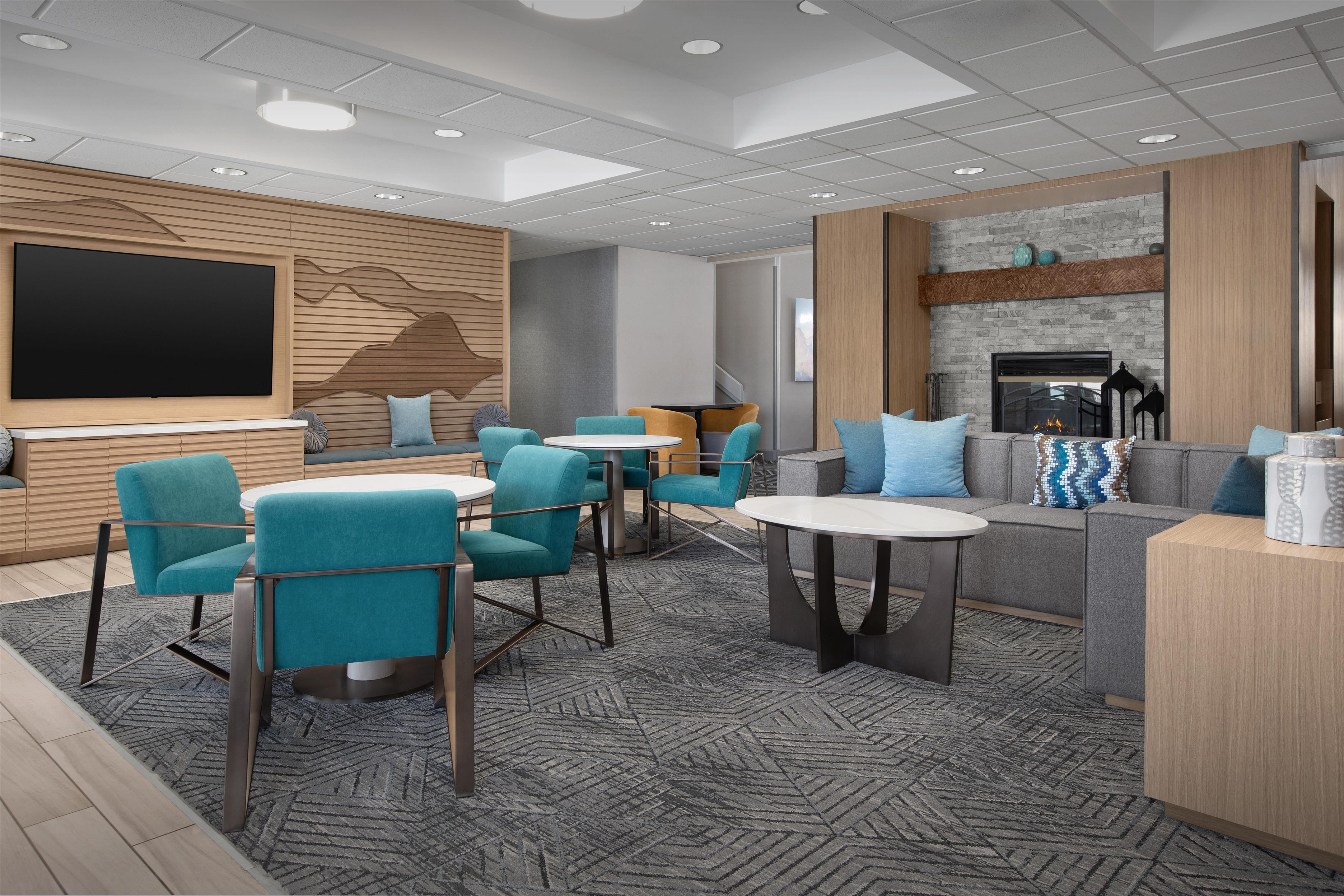 Lobby | Homewood Suites by Hilton Colorado Springs-North
