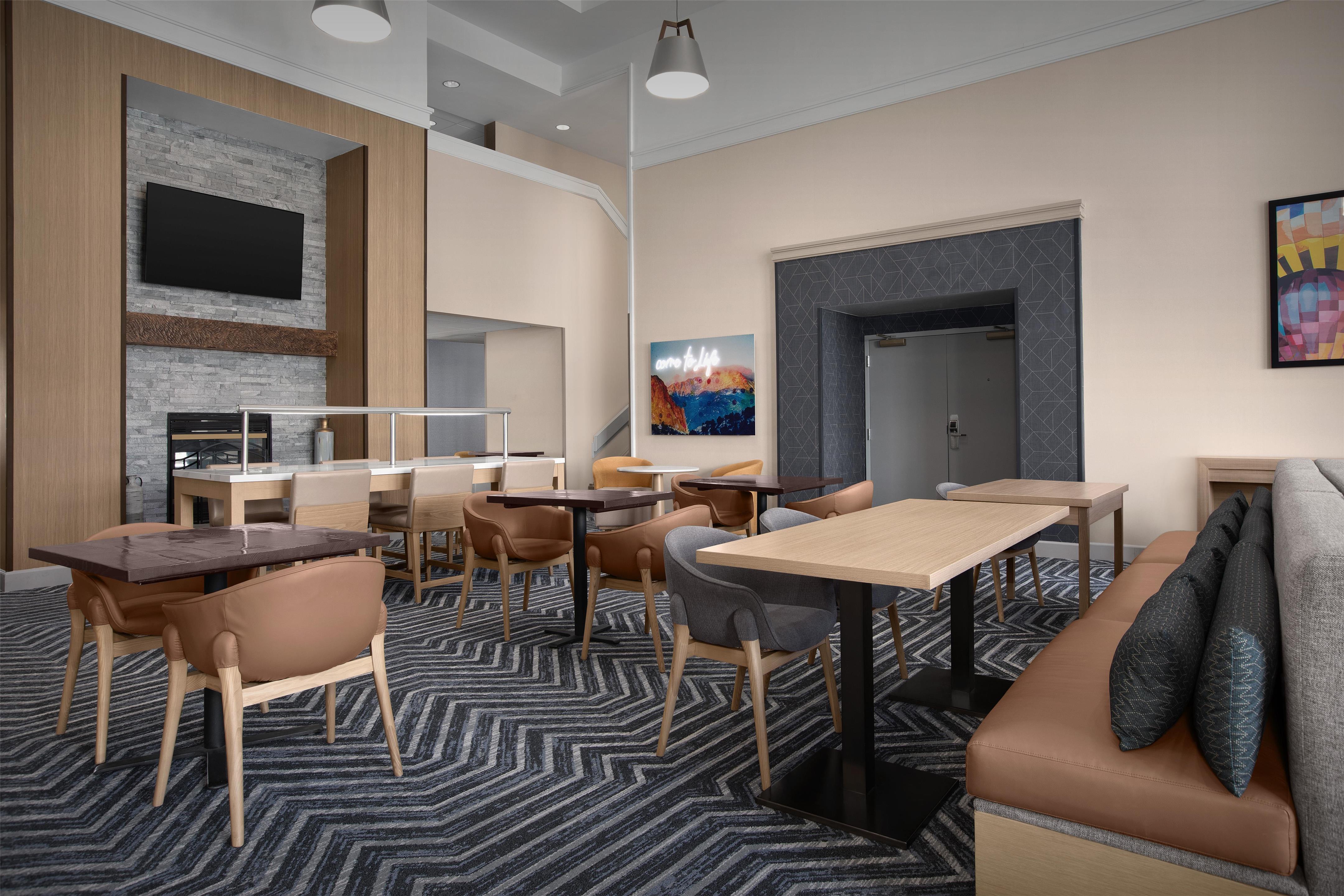 Breakfast Area | Homewood Suites by Hilton Colorado Springs-North