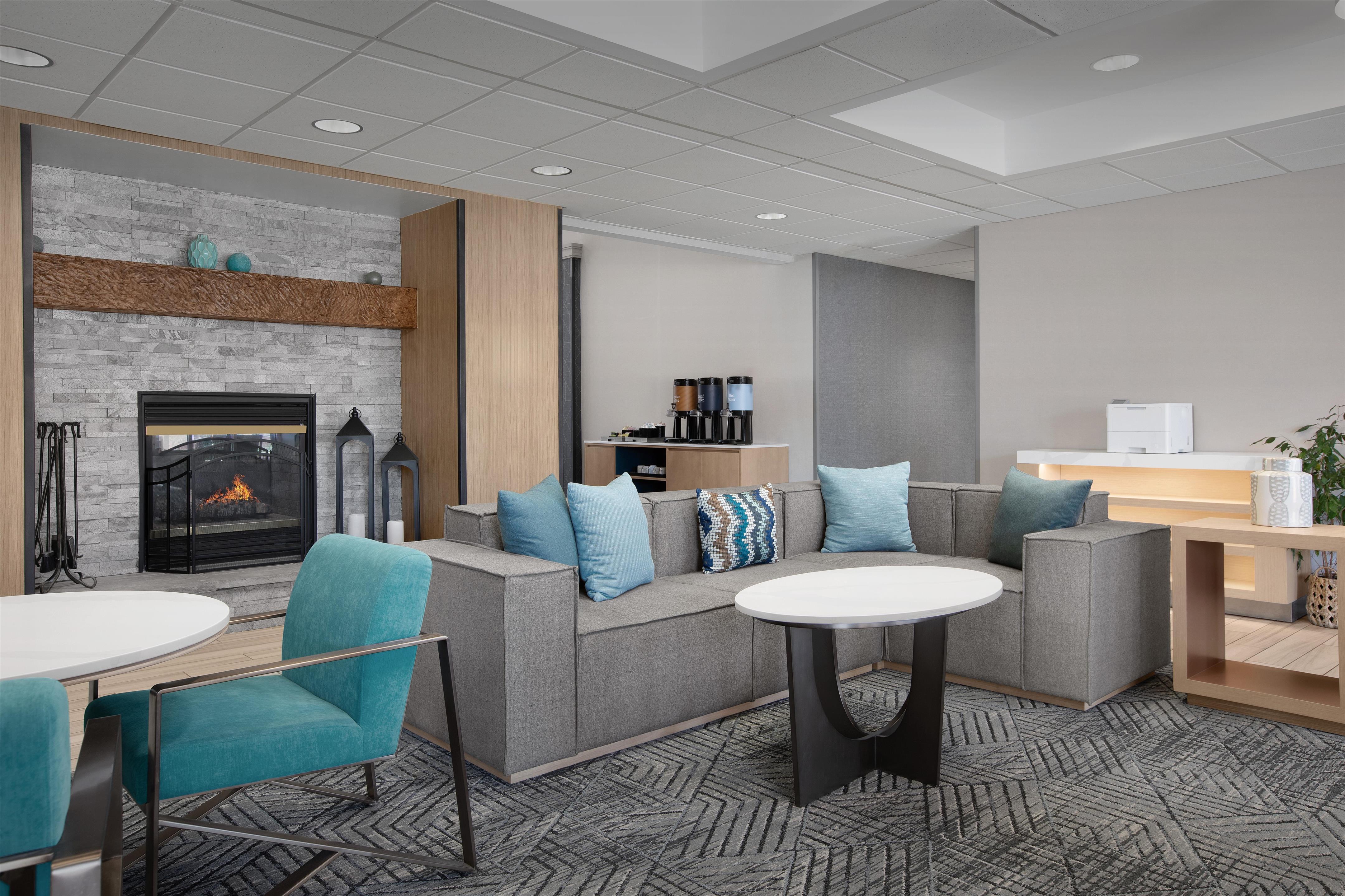 Lobby | Homewood Suites by Hilton Colorado Springs-North