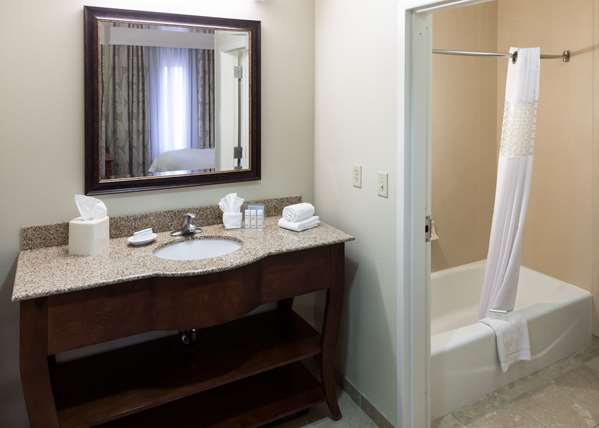  - Hampton Inn & Suites Colorado Springs - I-25, Exit 138