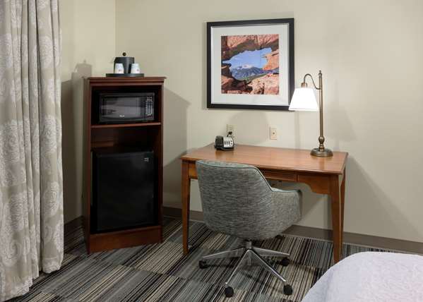 - Hampton Inn & Suites Colorado Springs - I-25, Exit 138