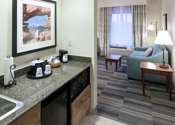  - Hampton Inn & Suites Colorado Springs - I-25, Exit 138
