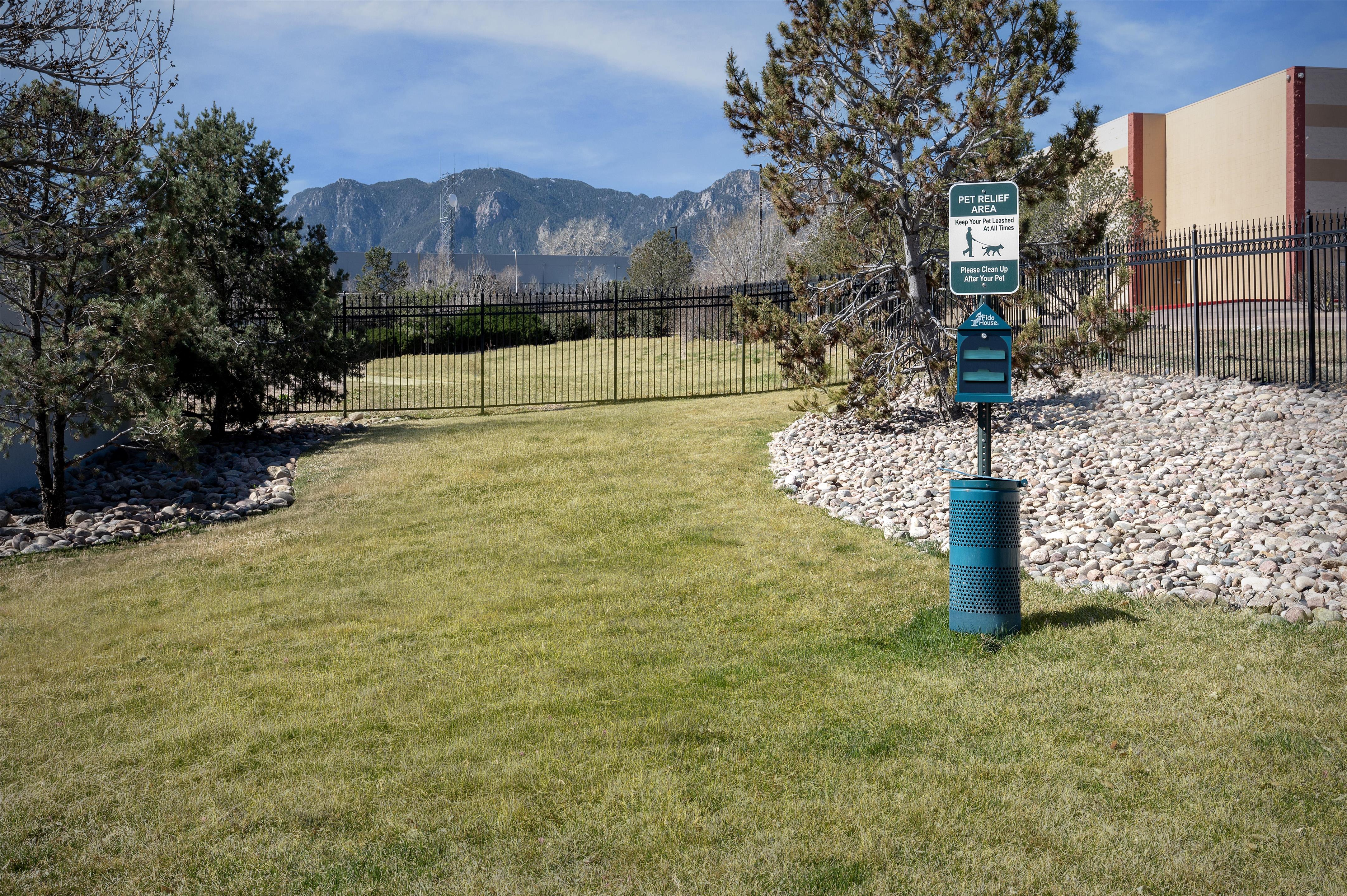 Exterior | Hampton Inn & Suites Colorado Springs/I-25 South