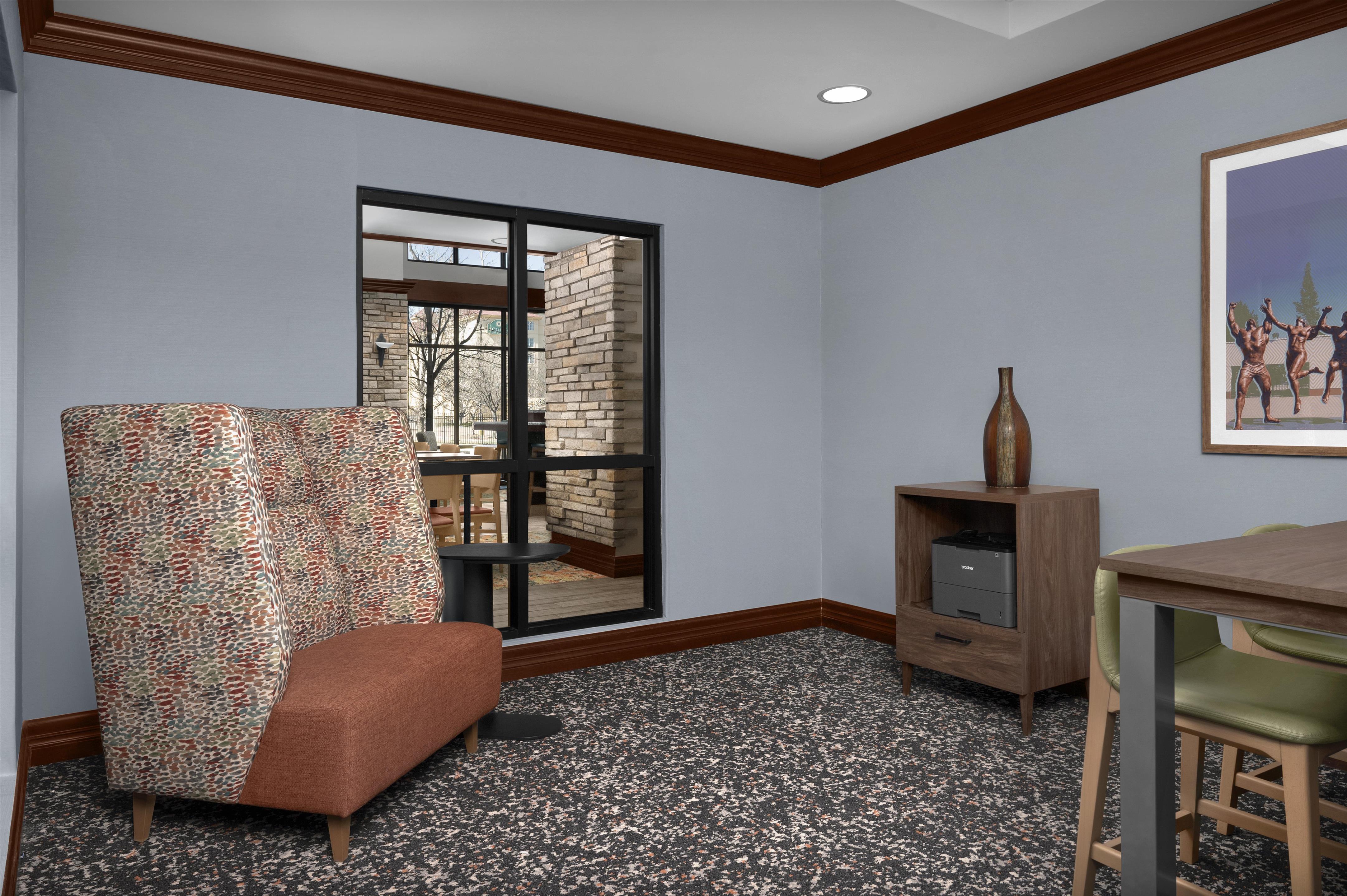 Business Center | Hampton Inn & Suites Colorado Springs/I-25 South