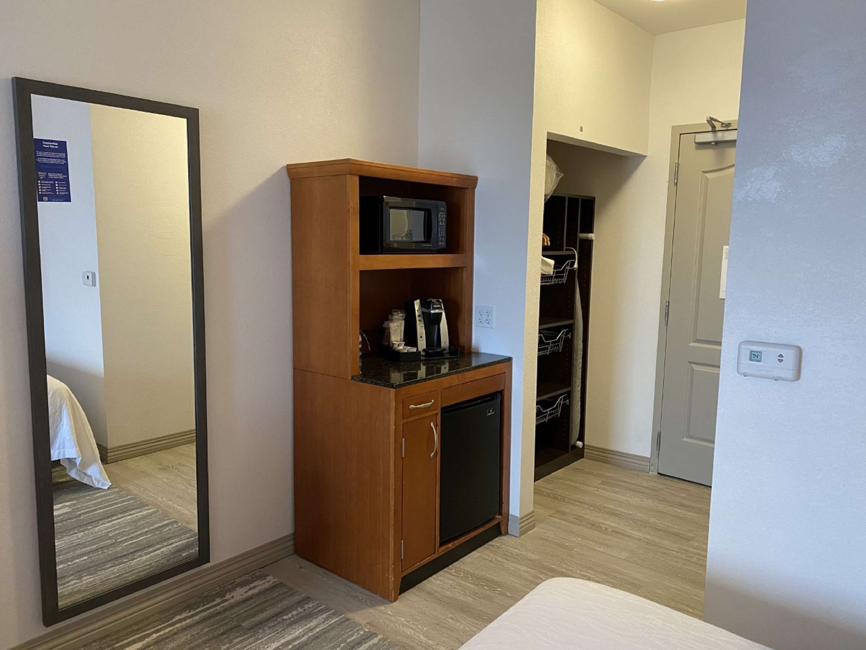 Guest room