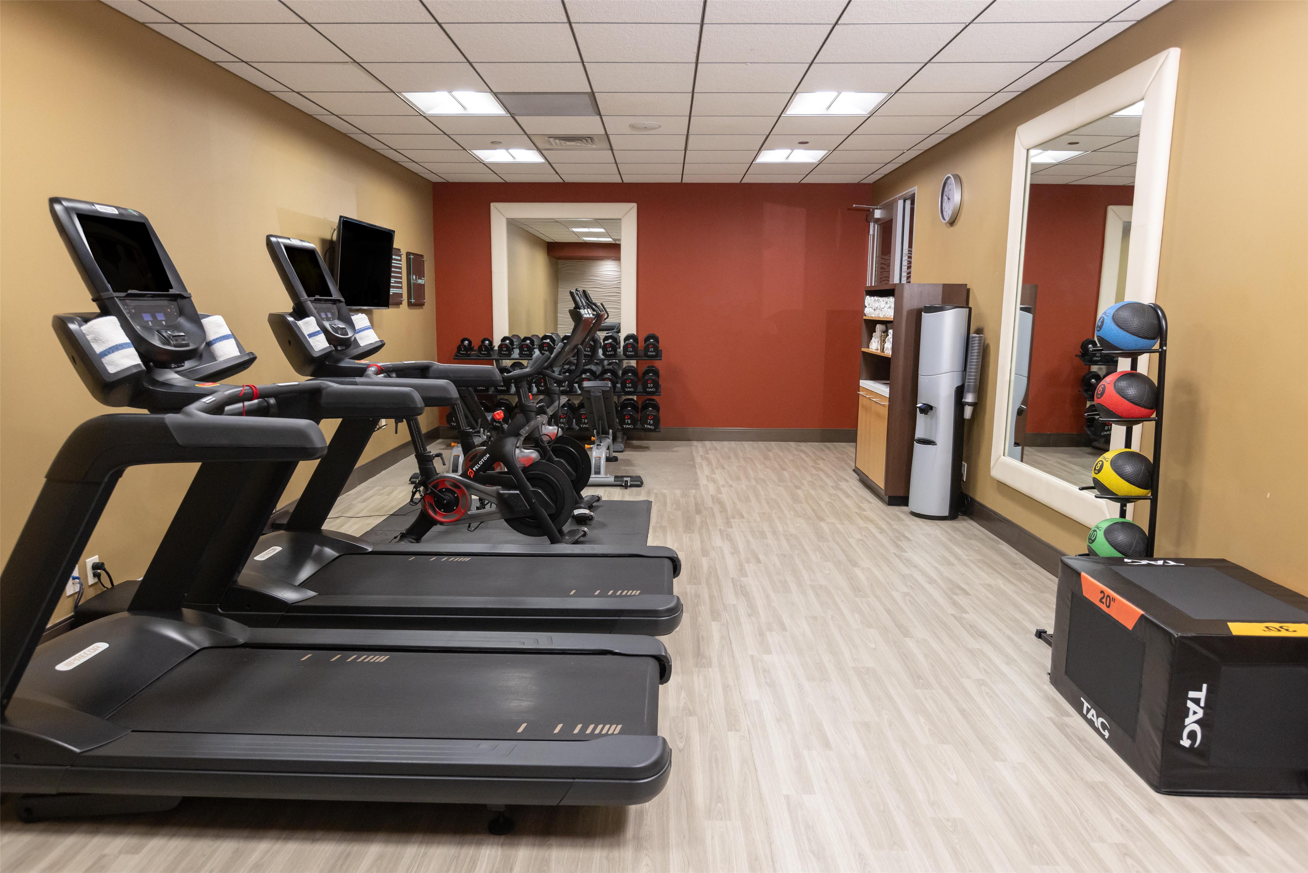 Health club fitness center gym | The Broadway Columbia - a DoubleTree by Hilton