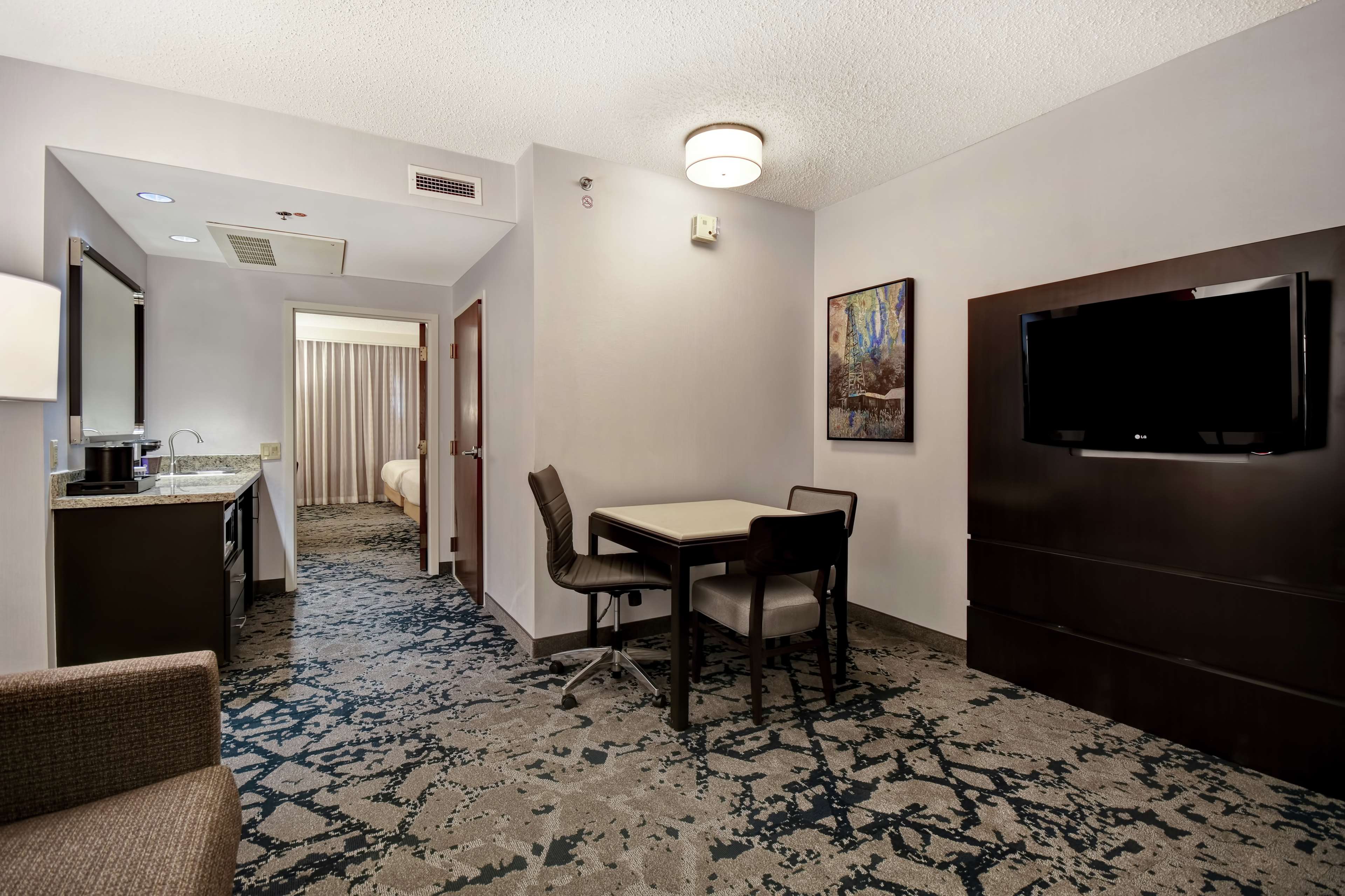 Embassy Suites Charleston Room Type - 2 DBL STE ACC RIS NO SMOK