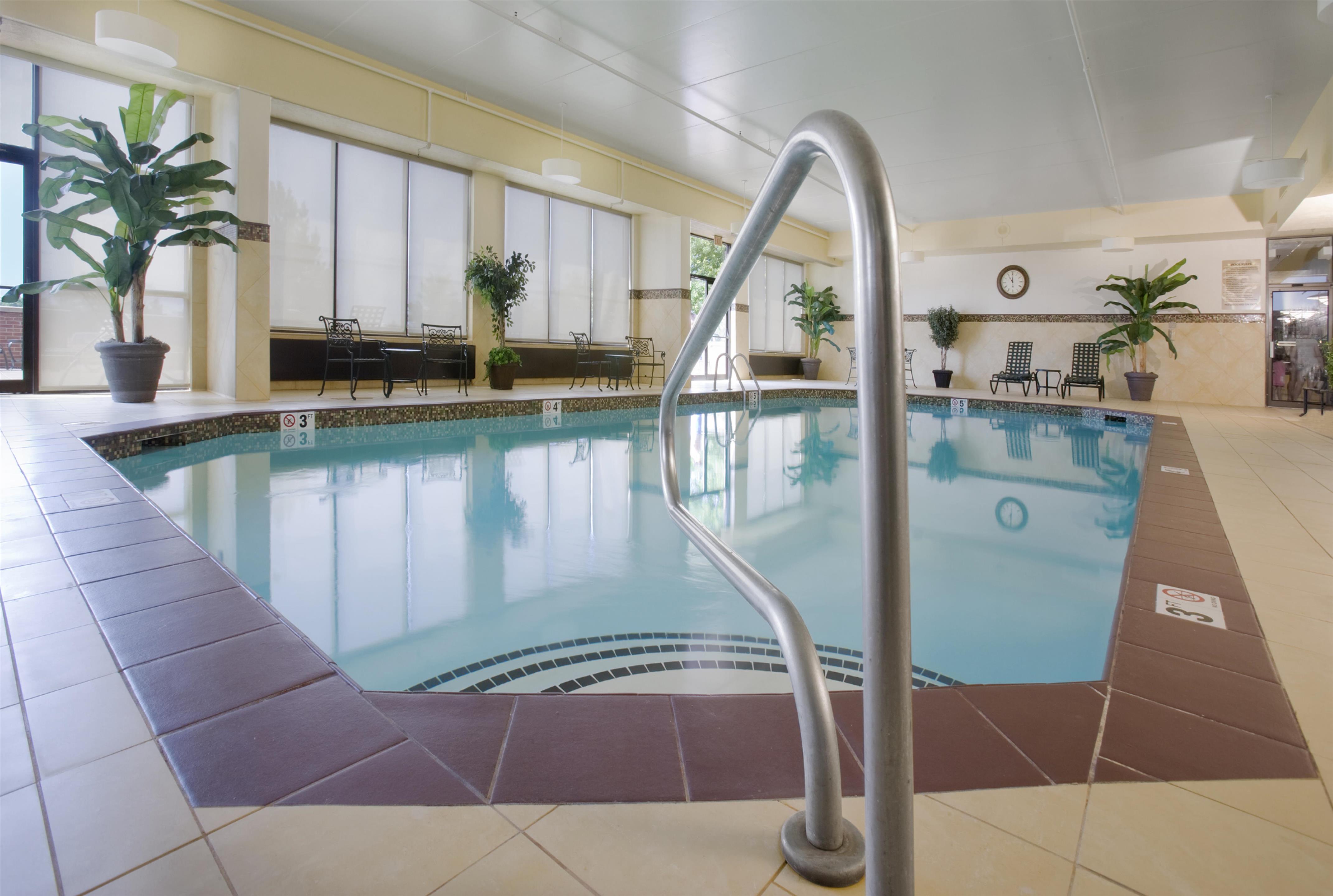 Pool | Embassy Suites Charleston