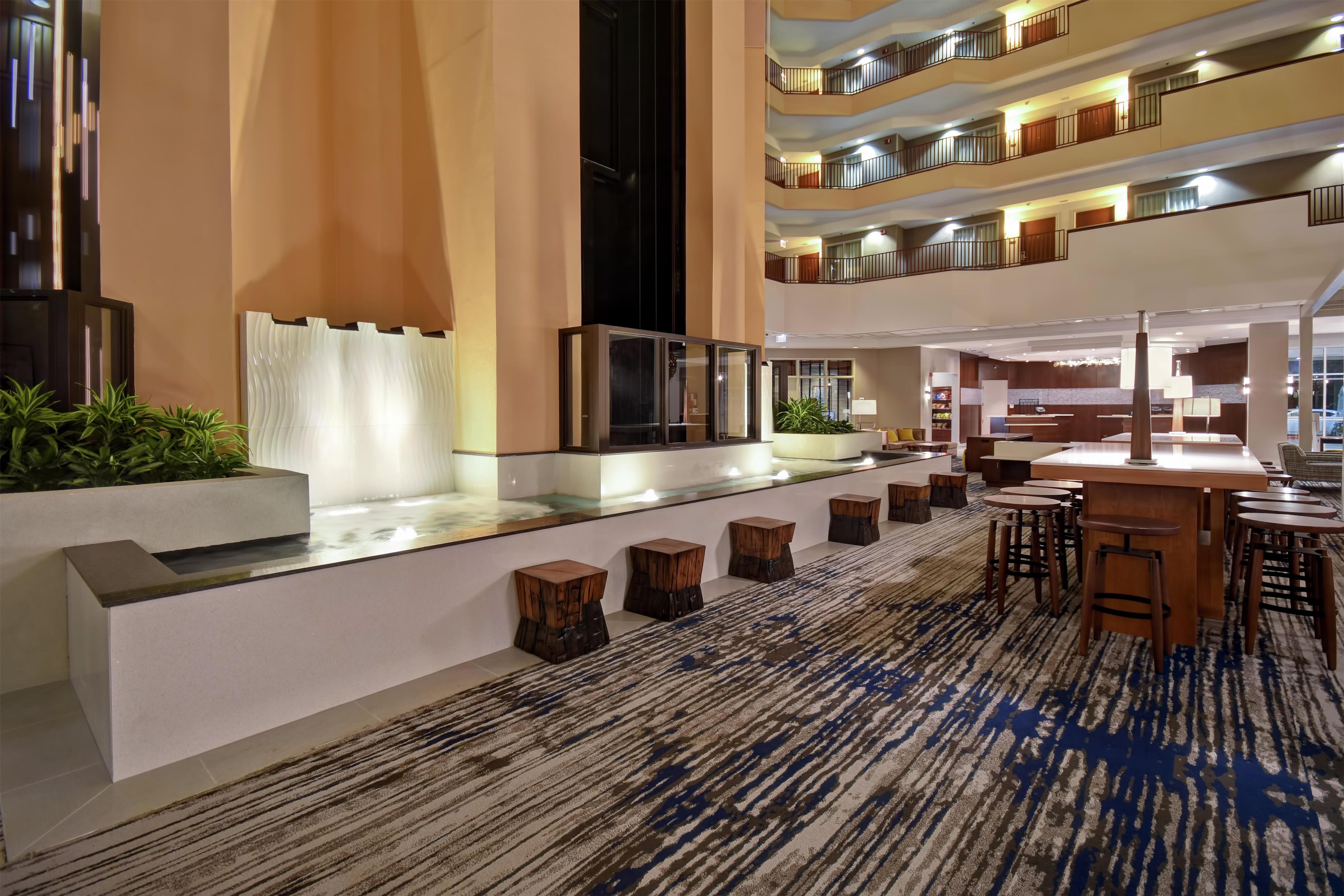 Lobby | Embassy Suites Charleston