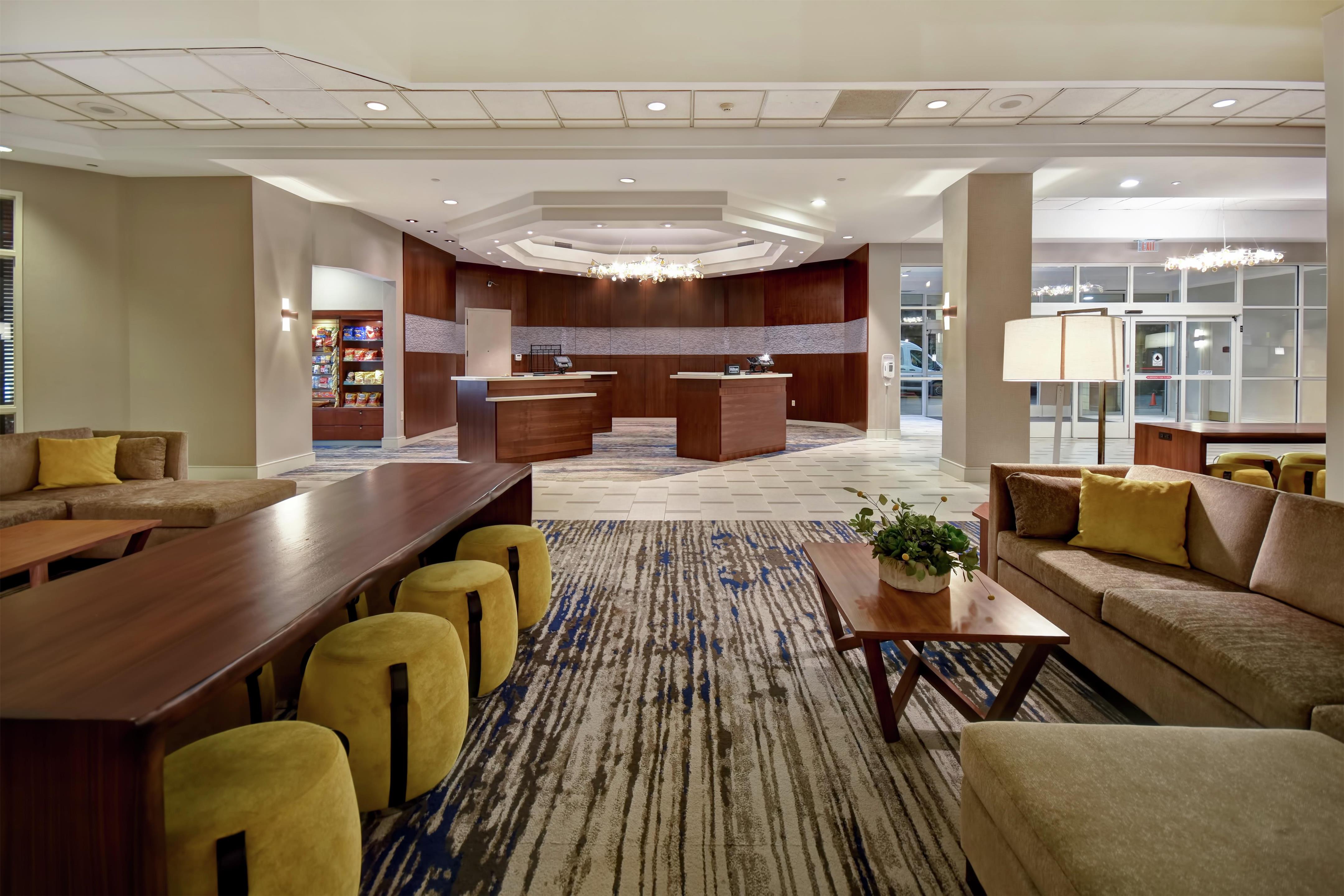 Lobby | Embassy Suites Charleston