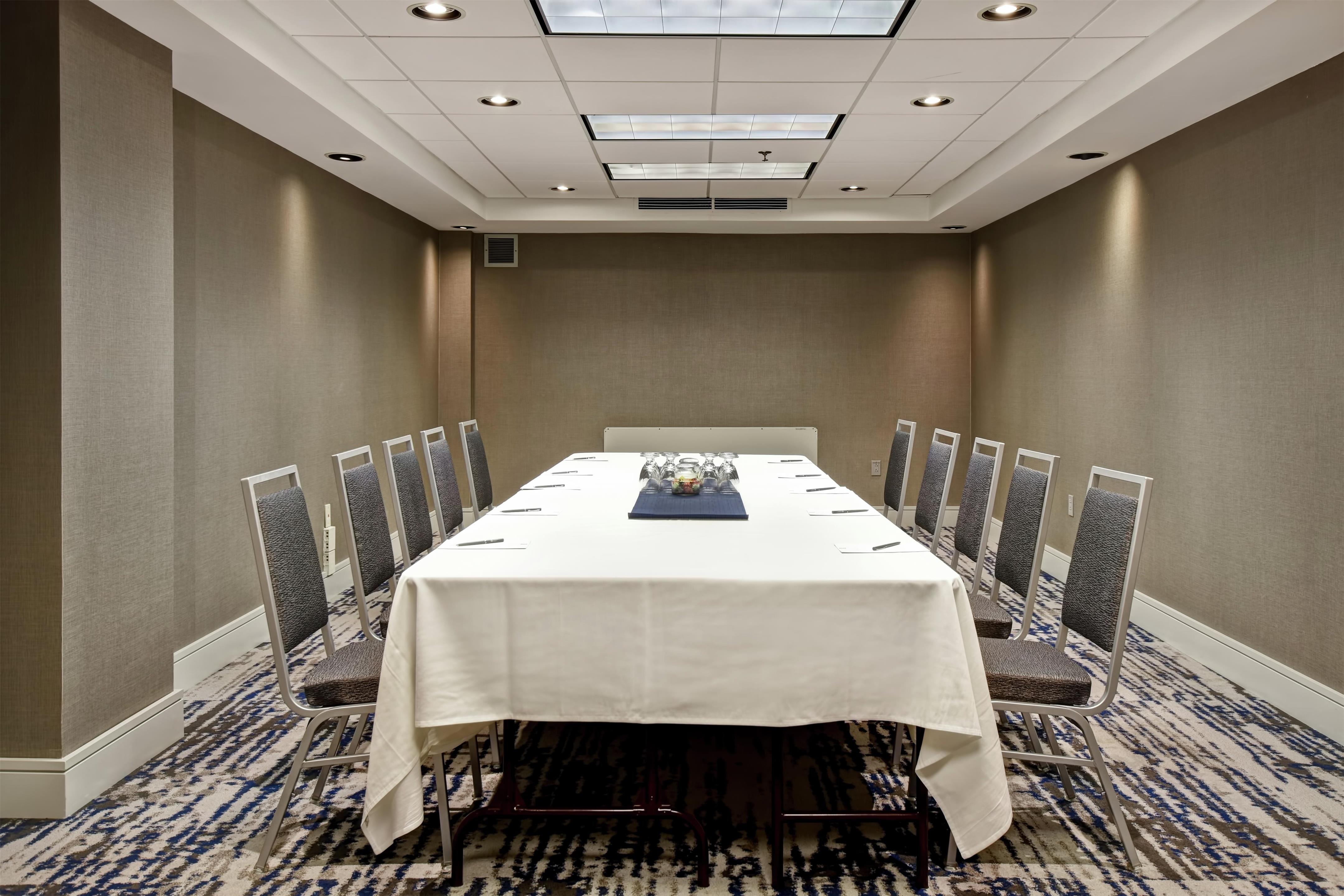 Meeting Room | Embassy Suites Charleston