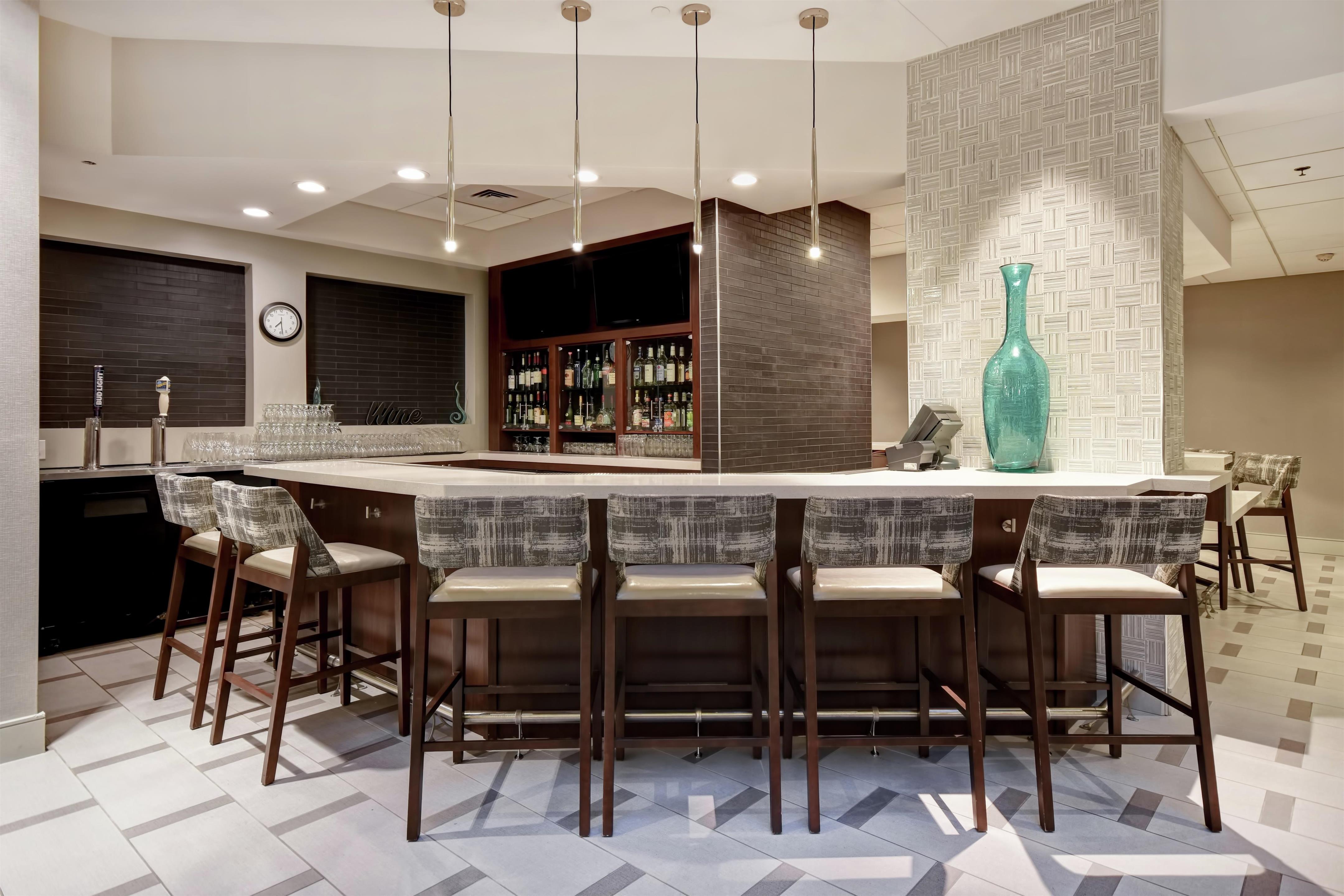 BarLounge | Embassy Suites Charleston