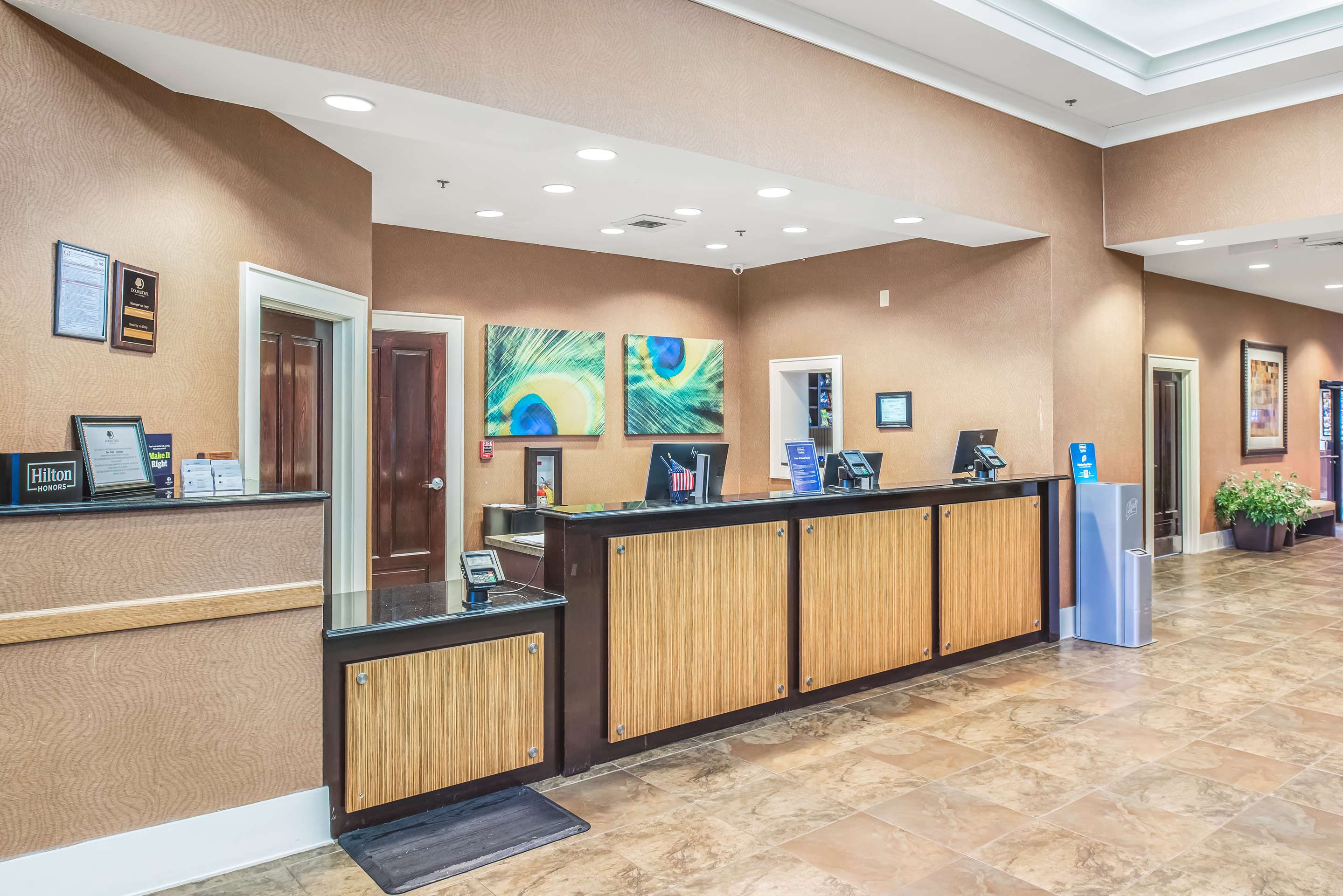 Reception | DoubleTree by Hilton Columbus
