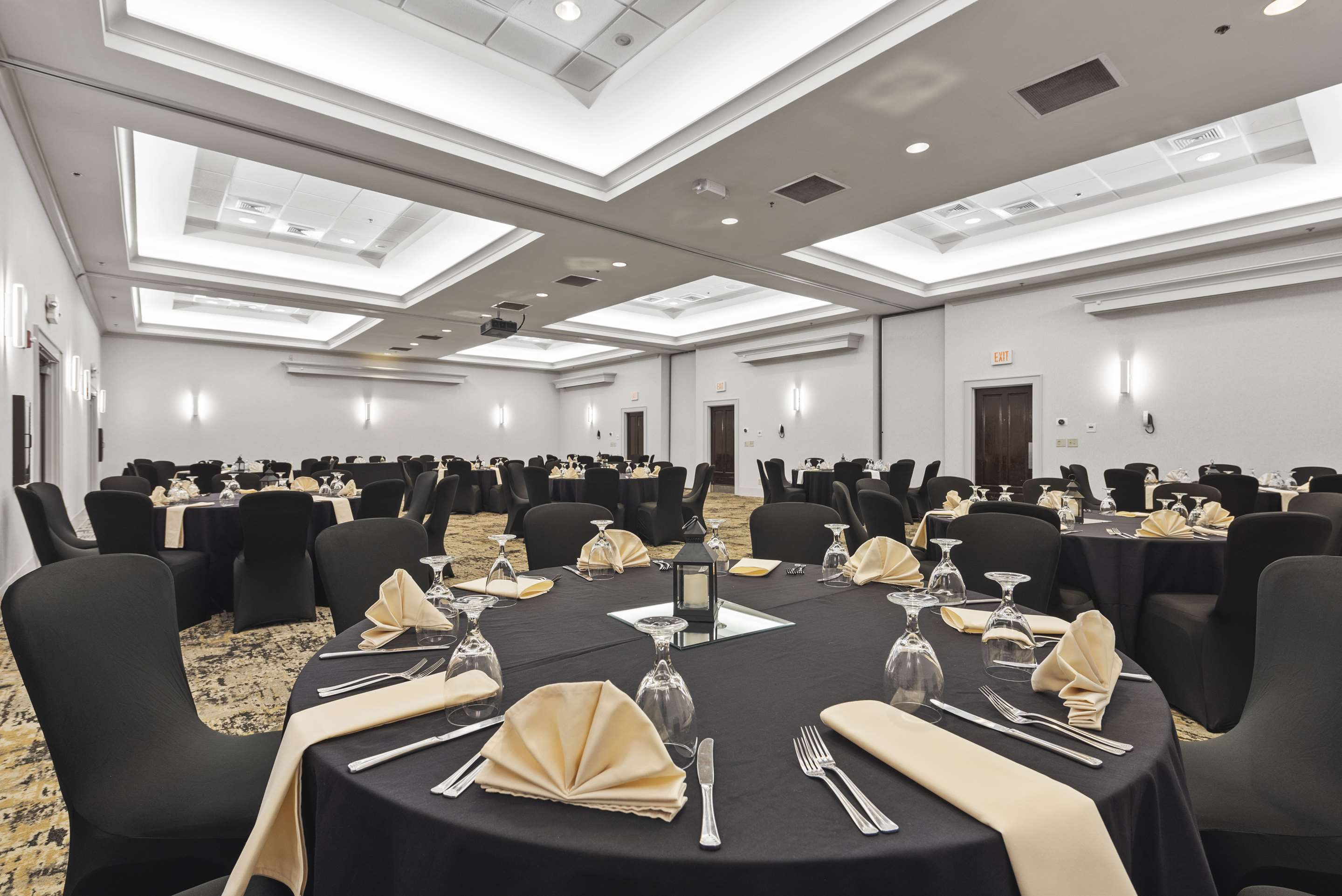 Meeting Room | DoubleTree by Hilton Columbus