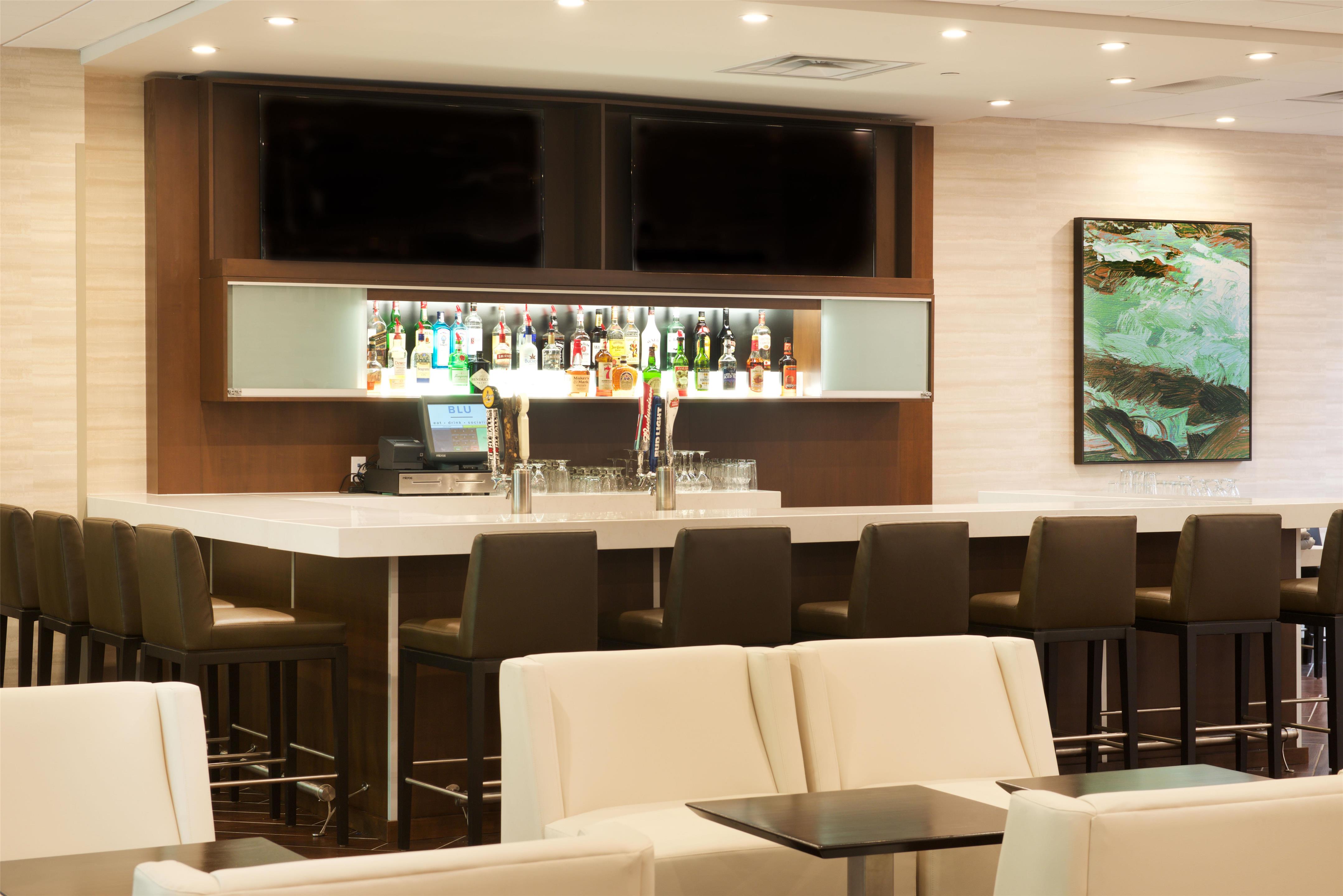 BarLounge | Embassy Suites by Hilton Cincinnati Northeast - Blue Ash