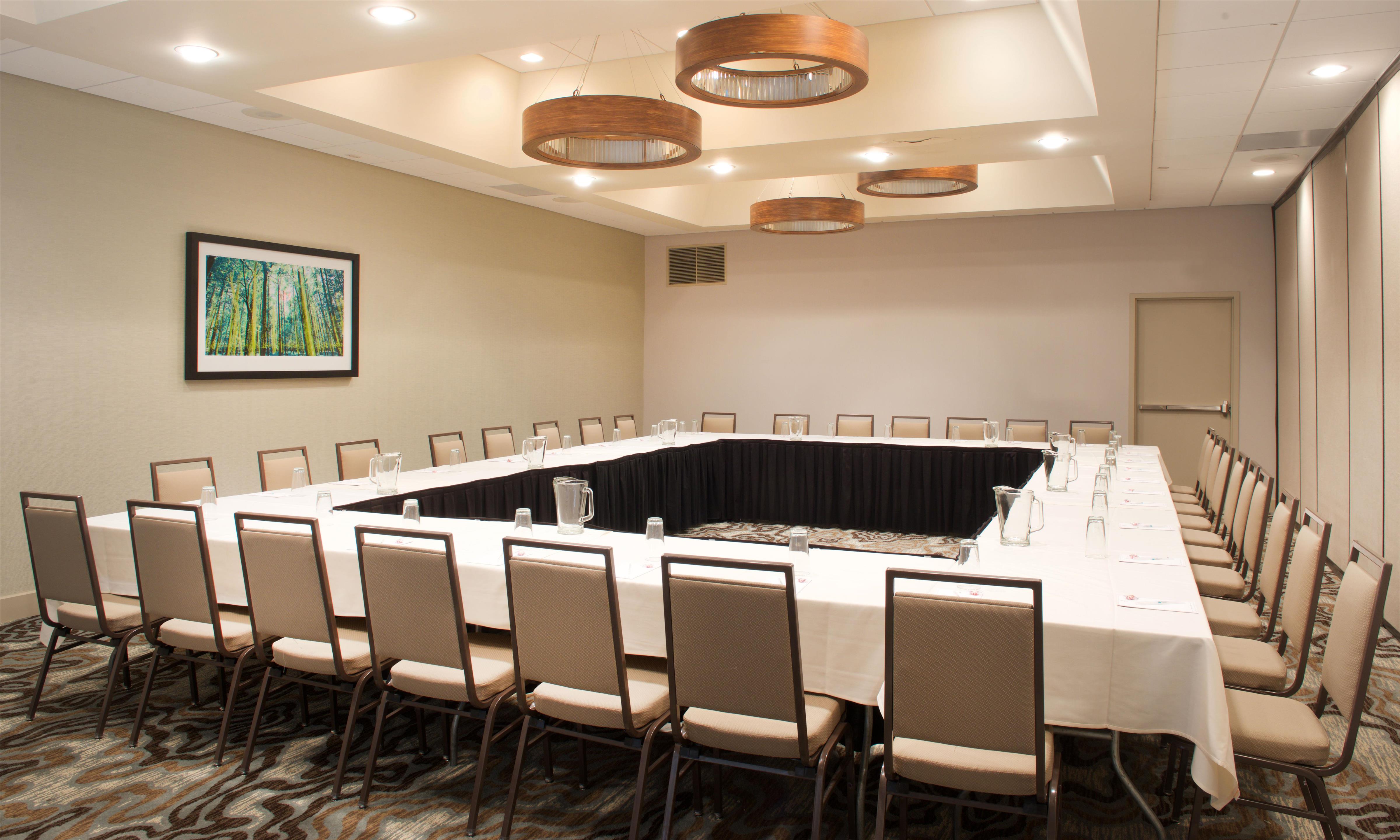 Meeting Room | Embassy Suites by Hilton Cincinnati Northeast - Blue Ash