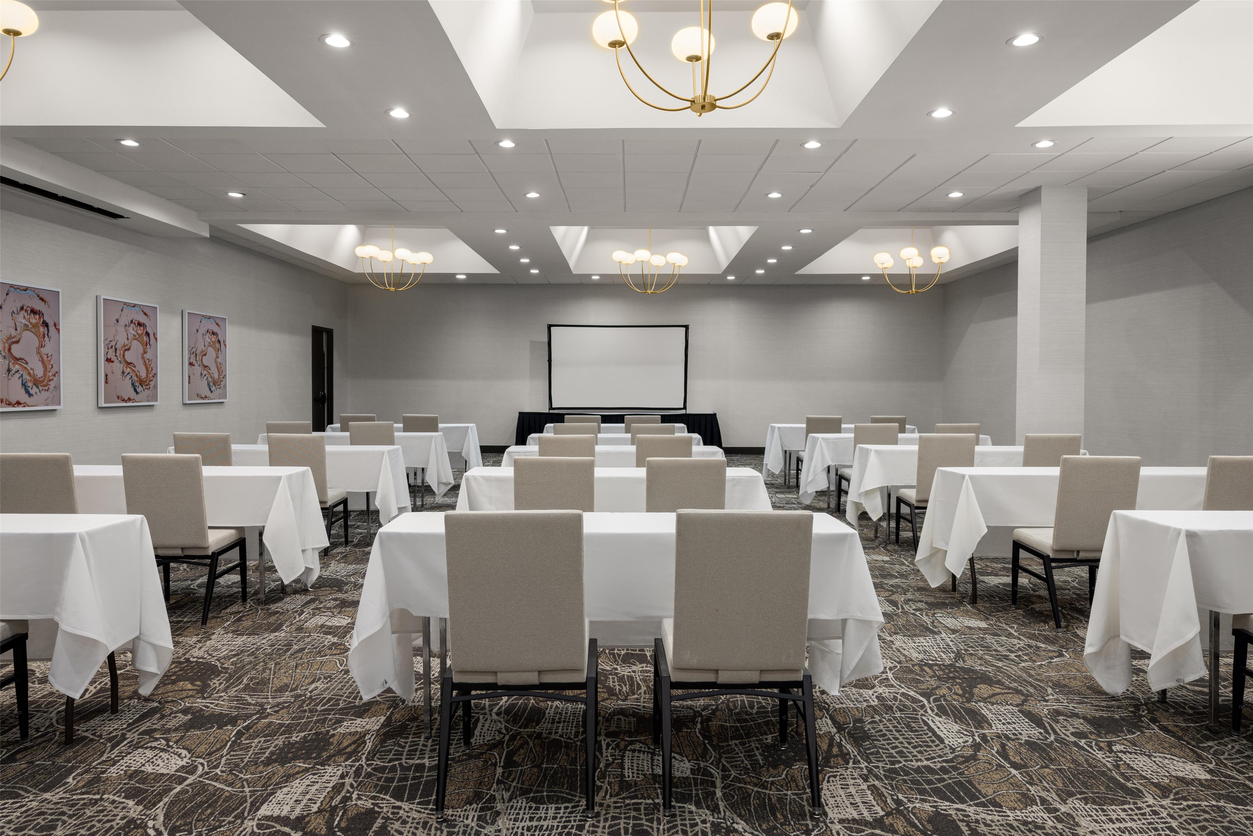 Meeting Room | Embassy Suites by Hilton Cincinnati Northeast Blue Ash