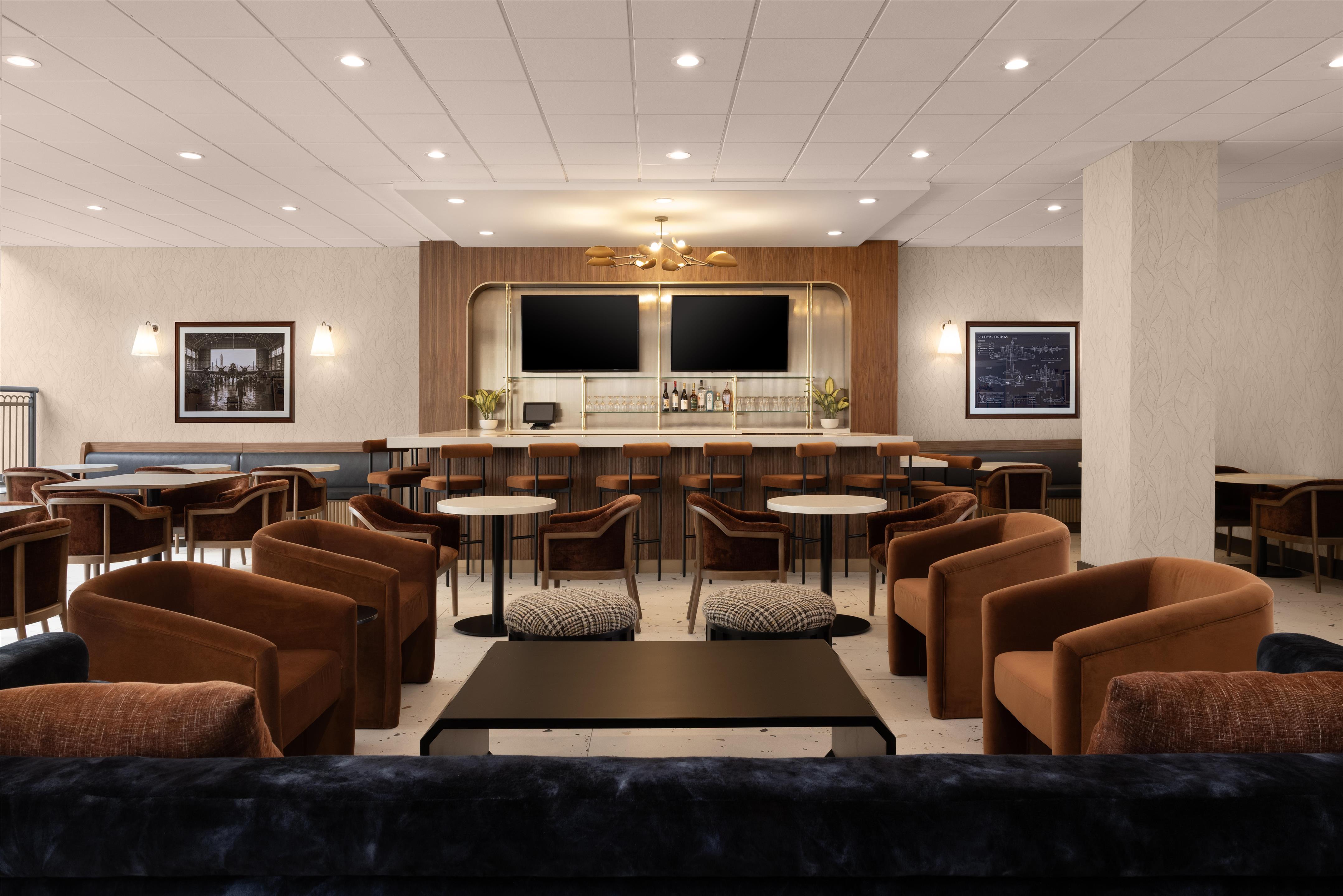 BarLounge | Embassy Suites by Hilton Cincinnati Northeast Blue Ash