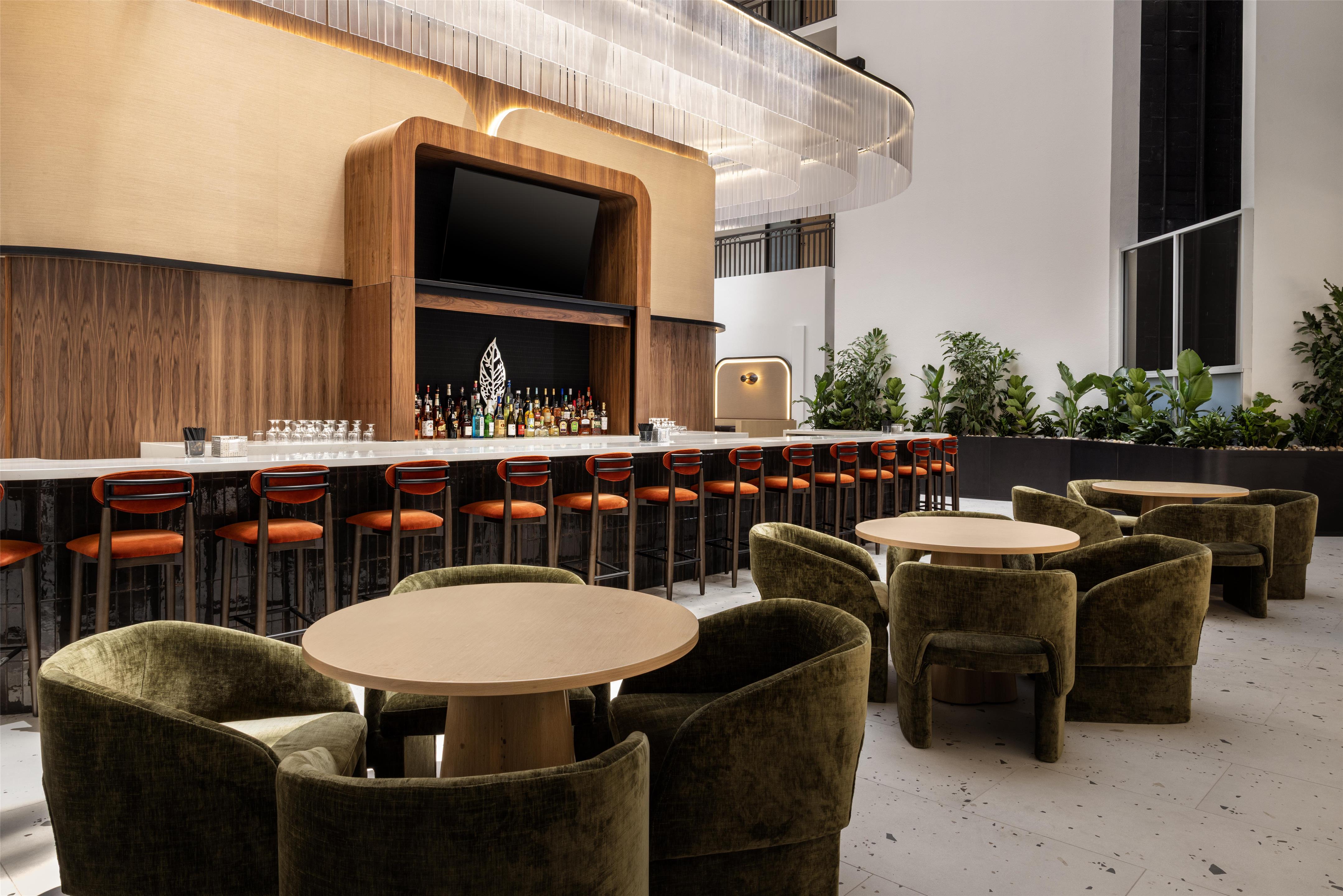 BarLounge | Embassy Suites by Hilton Cincinnati Northeast Blue Ash
